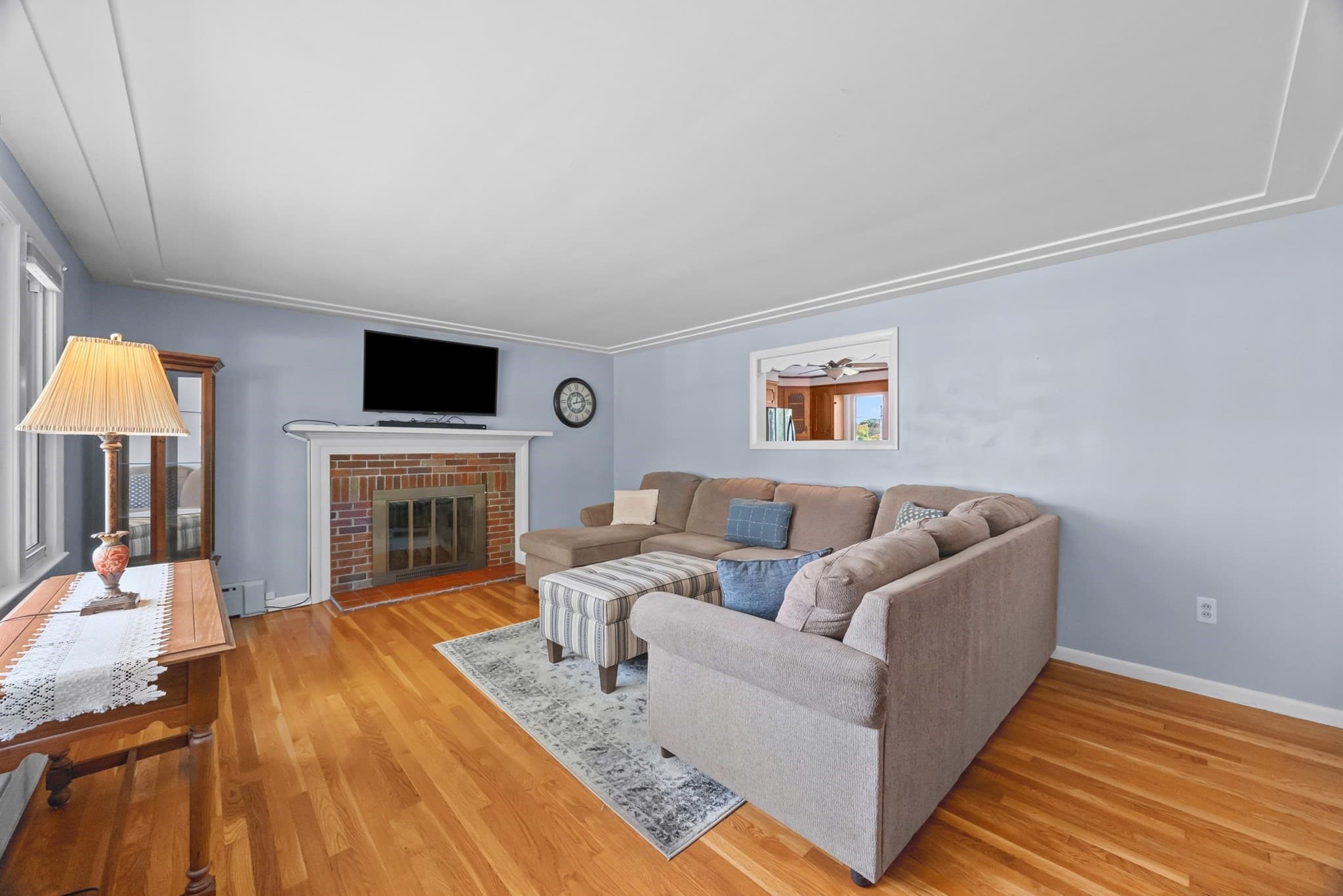 Single Family Residence at 26 Crowningshield Rd, Worcester MA 01604, Worcester, photo 3 of 36
