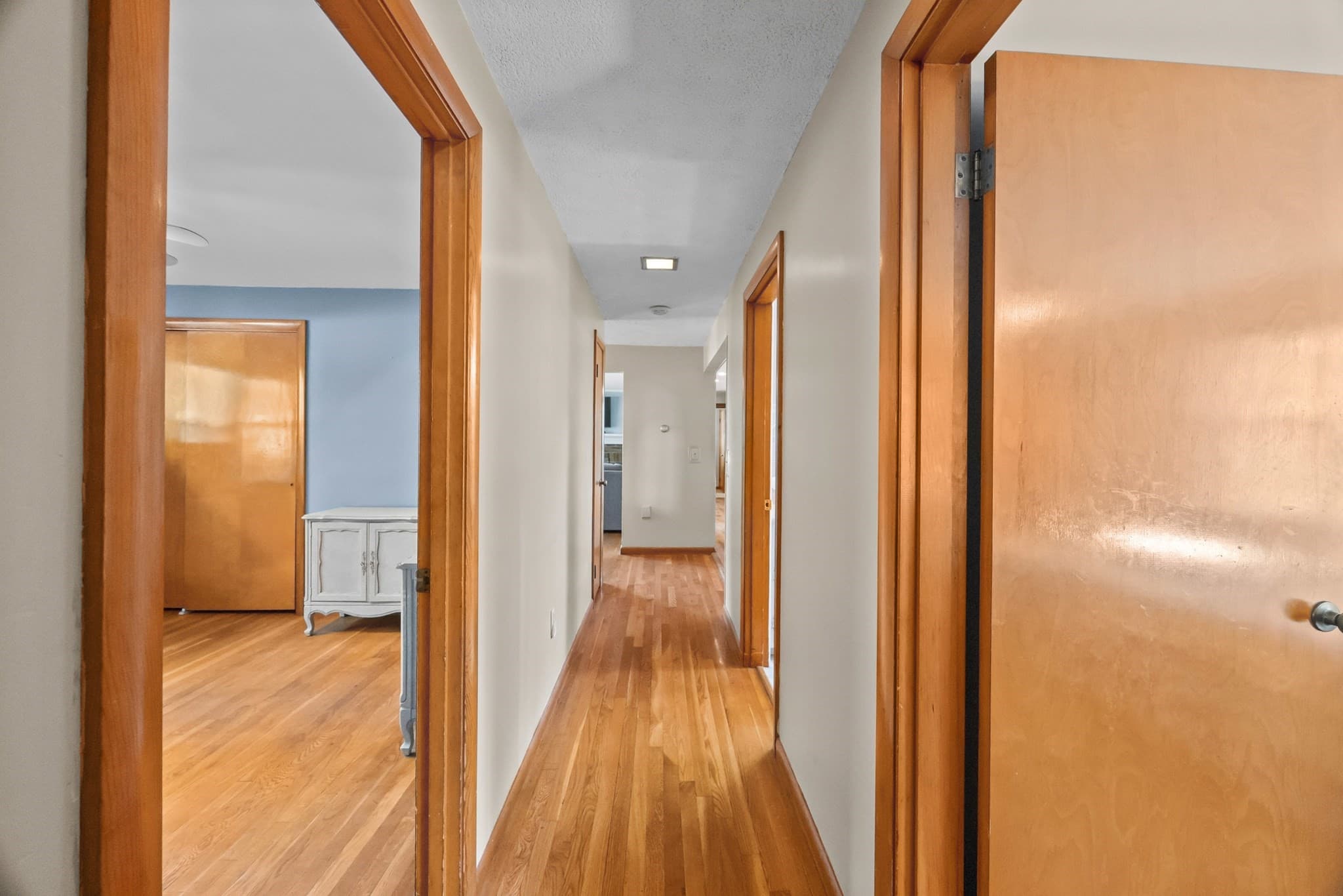 Single Family Residence at 26 Crowningshield Rd, Worcester MA 01604, Worcester, photo 20 of 36