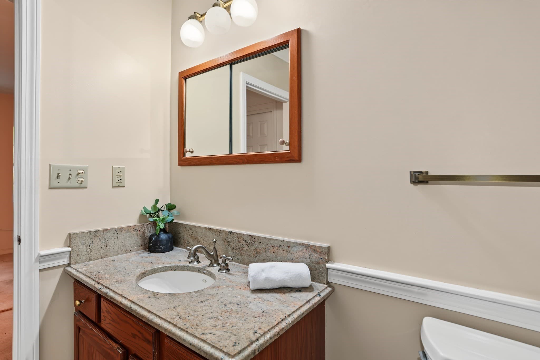 Condominium at 153 Laurelwood Drive # 153, Hopedale MA 01747, Hopedale, photo 27 of 38