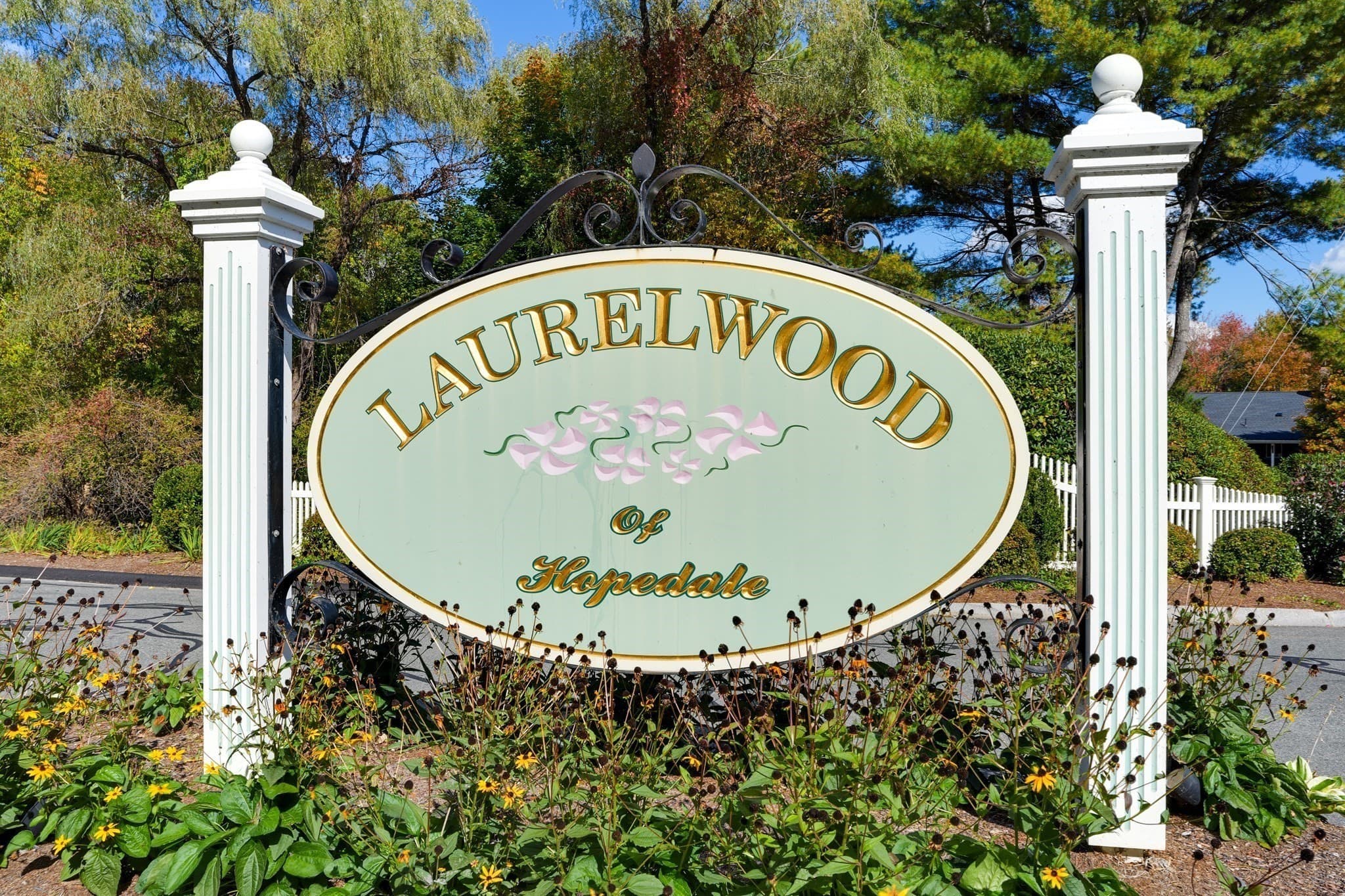 Condominium at 153 Laurelwood Drive # 153, Hopedale MA 01747, Hopedale, photo 7 of 38