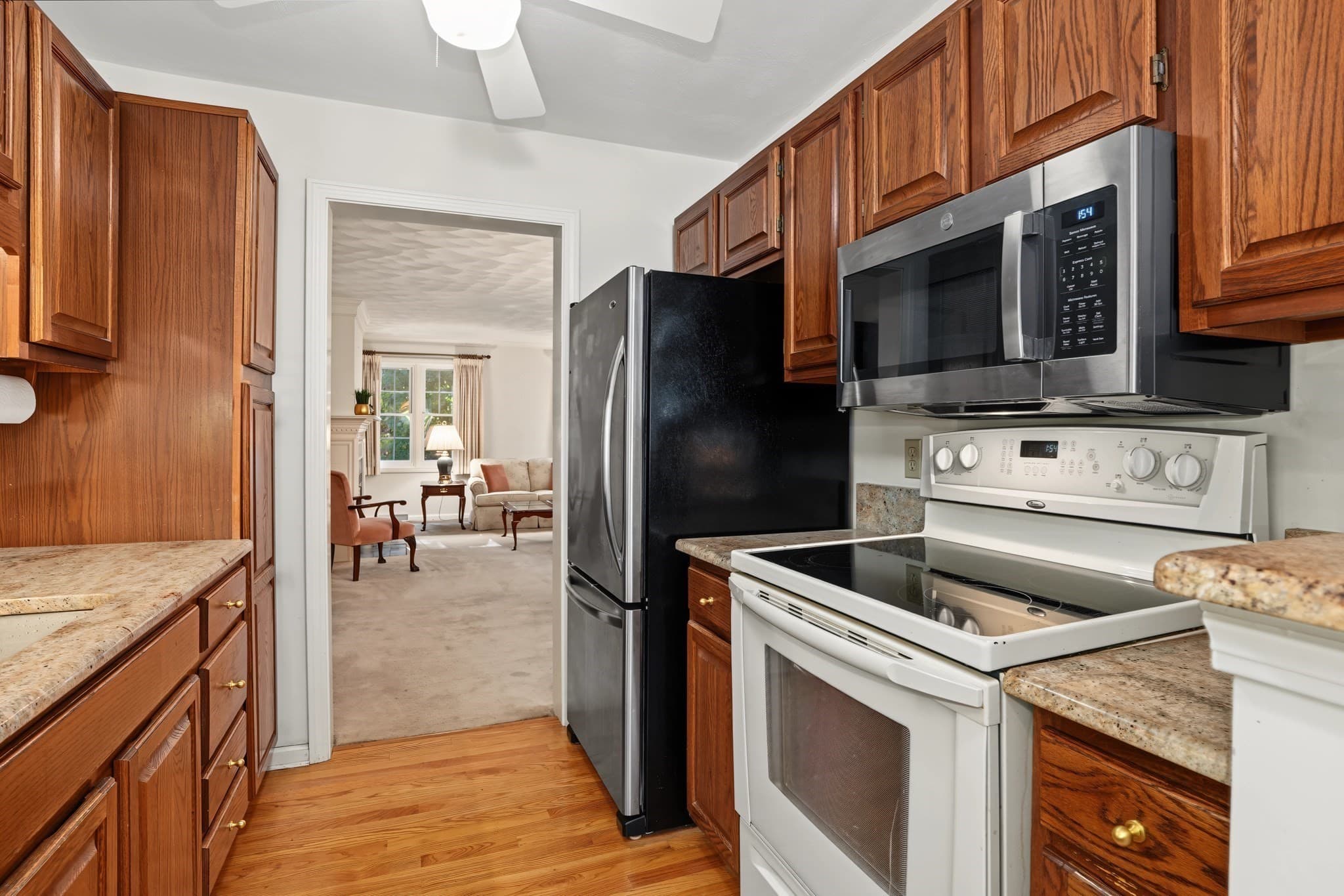Condominium at 153 Laurelwood Drive # 153, Hopedale MA 01747, Hopedale, photo 10 of 38