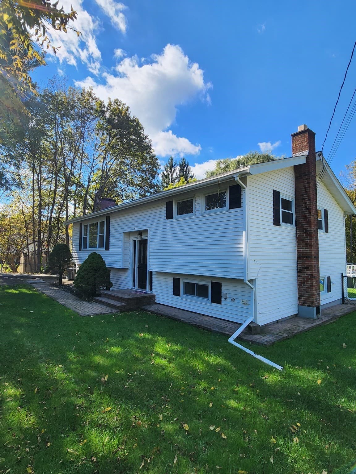 4 Richardson Road, Hudson MA 01749