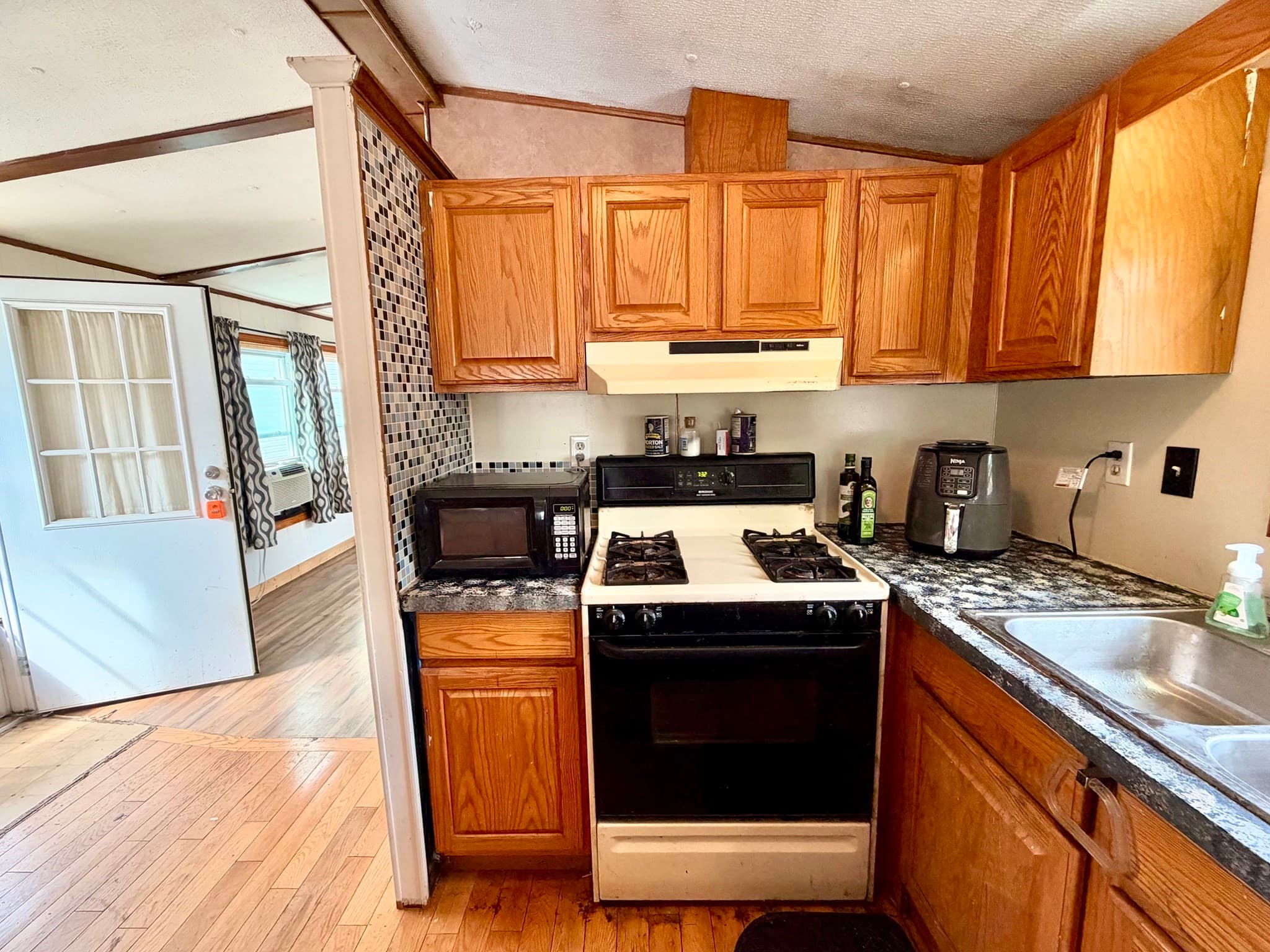 Mobile Home at 868 Southampton Rd # 25, Westfield MA 01085, Westfield, photo 9 of 19