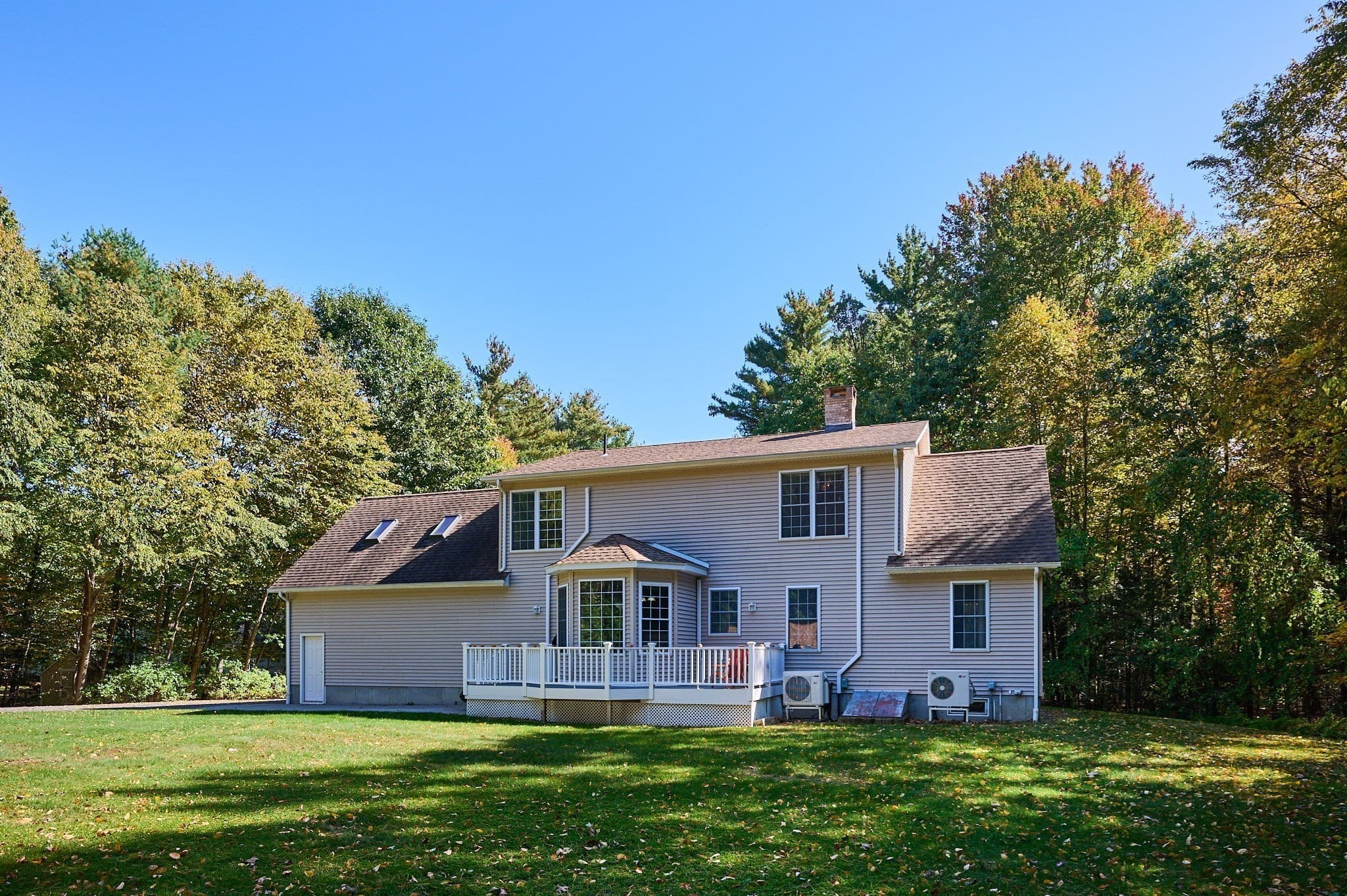 Single Family Residence at 141 Pomeroy Meadow Road, Southampton MA 01073, Southampton, photo 3 of 39