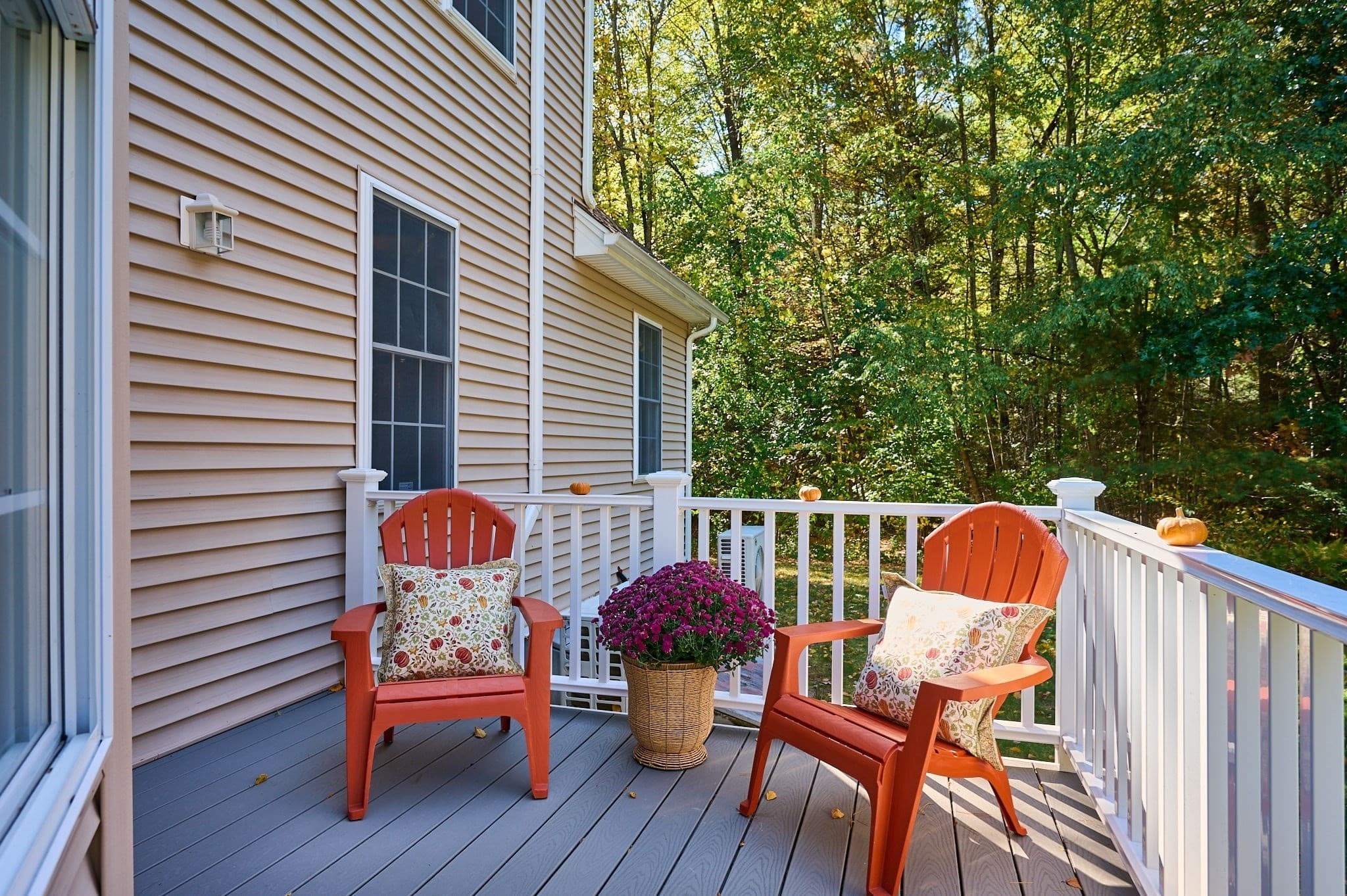 Single Family Residence at 141 Pomeroy Meadow Road, Southampton MA 01073, Southampton, photo 5 of 39