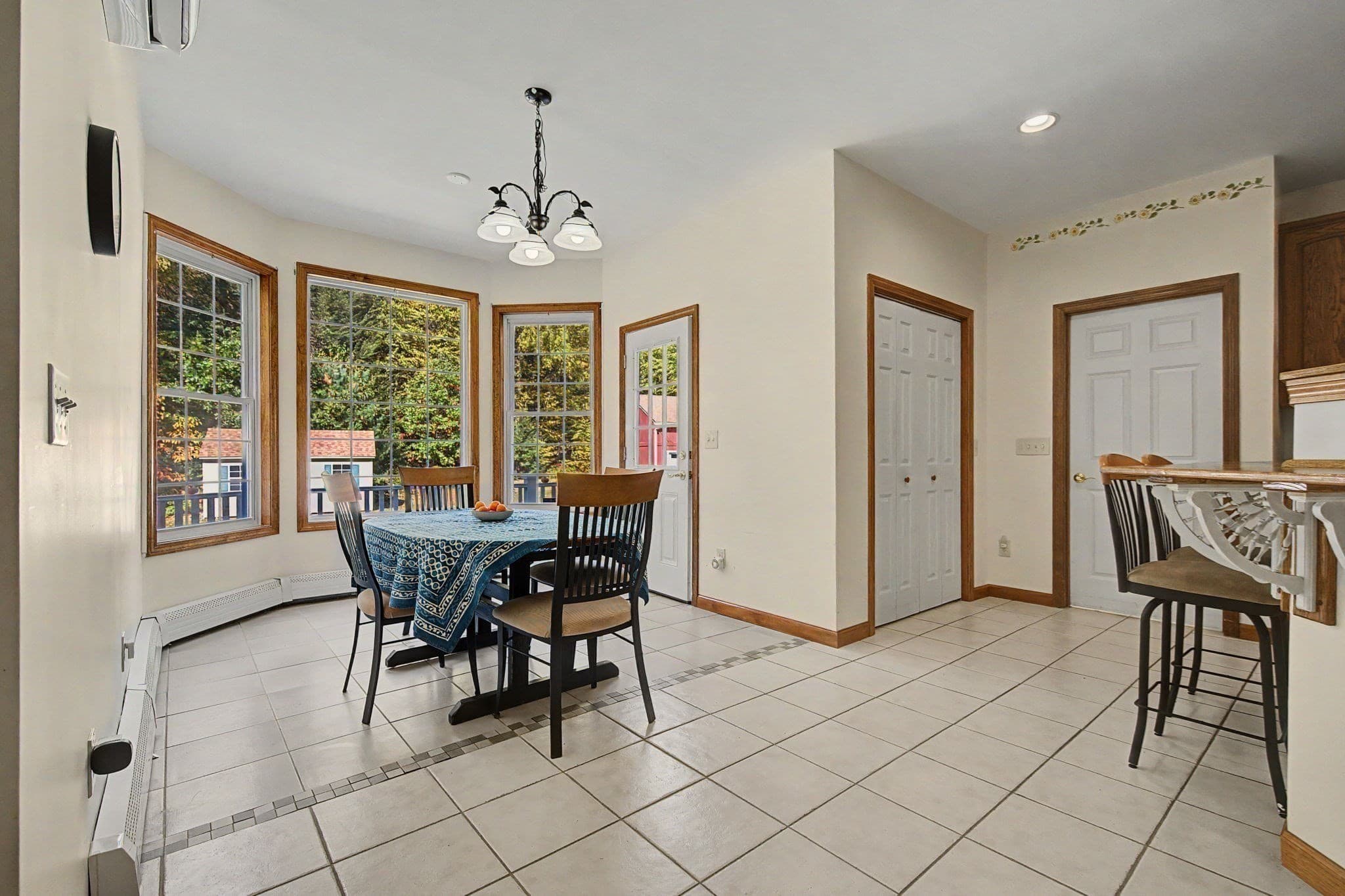 Single Family Residence at 141 Pomeroy Meadow Road, Southampton MA 01073, Southampton, photo 15 of 39