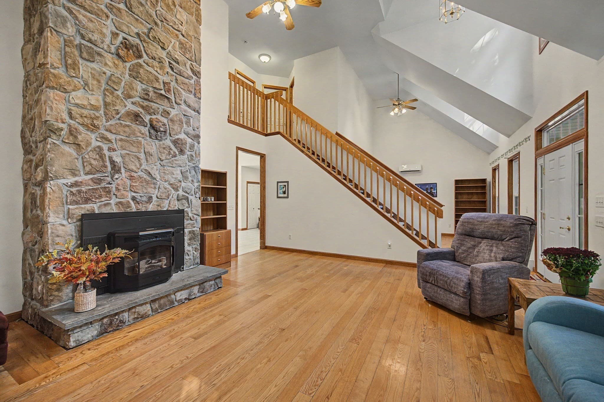 Single Family Residence at 141 Pomeroy Meadow Road, Southampton MA 01073, Southampton, photo 11 of 39