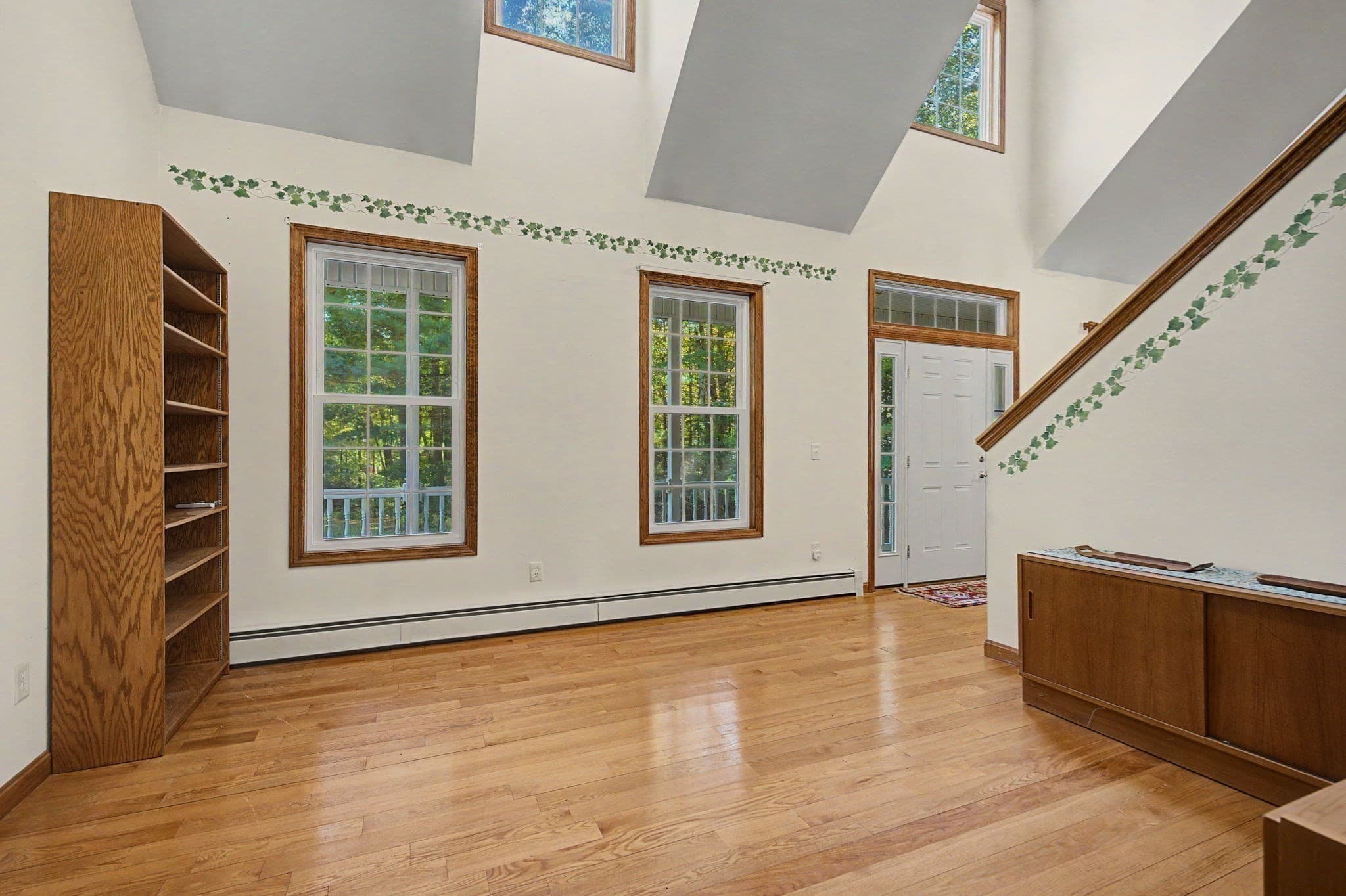 Single Family Residence at 141 Pomeroy Meadow Road, Southampton MA 01073, Southampton, photo 21 of 39
