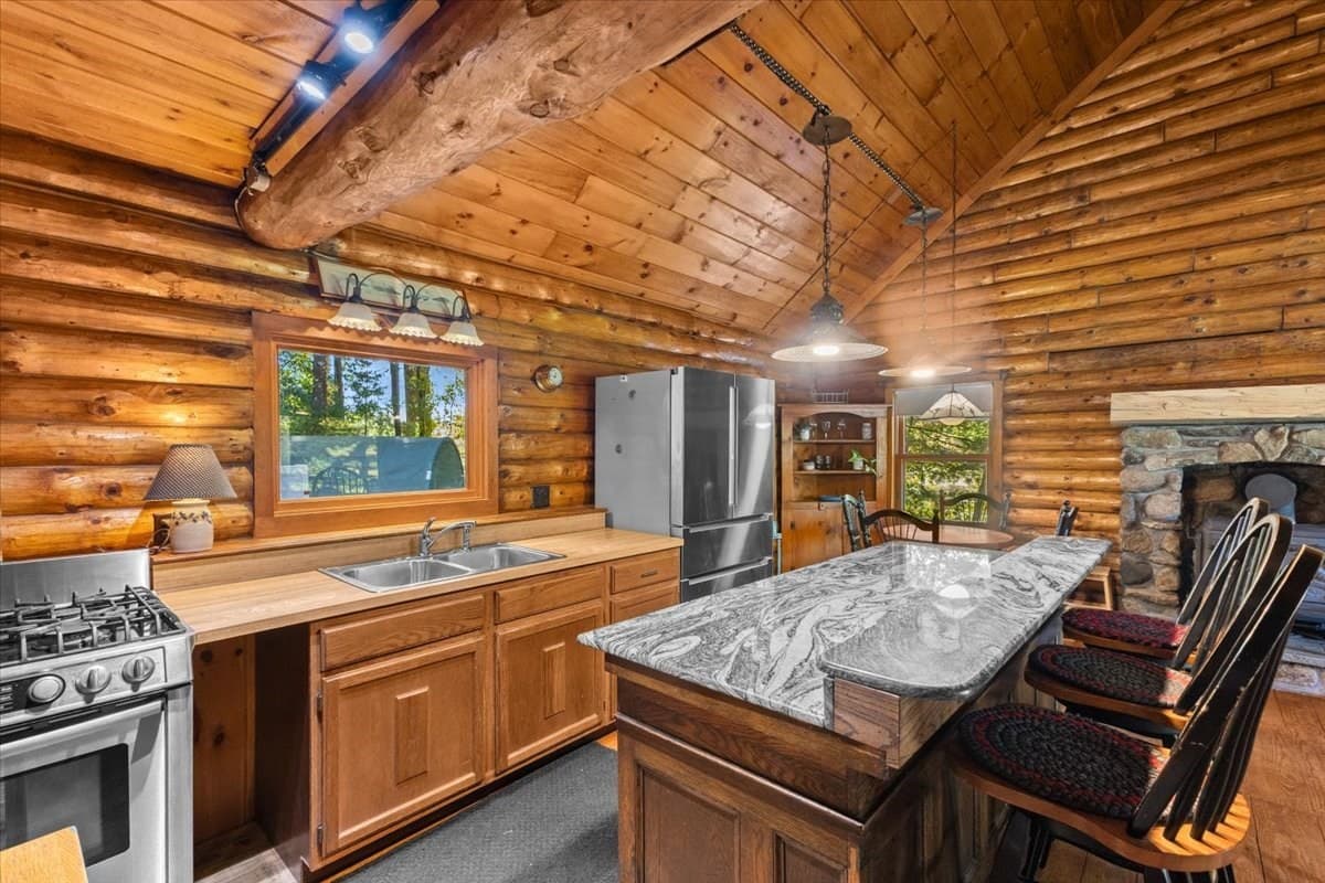 Equestrian at 127 Mendon St, Bellingham MA 02019, Bellingham, photo 16 of 40
