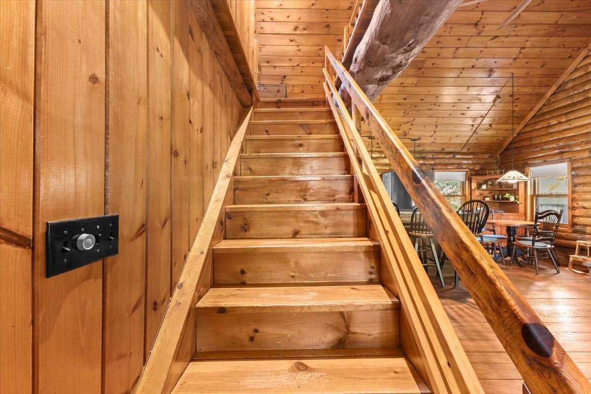 Equestrian at 127 Mendon St, Bellingham MA 02019, Bellingham, photo 24 of 40