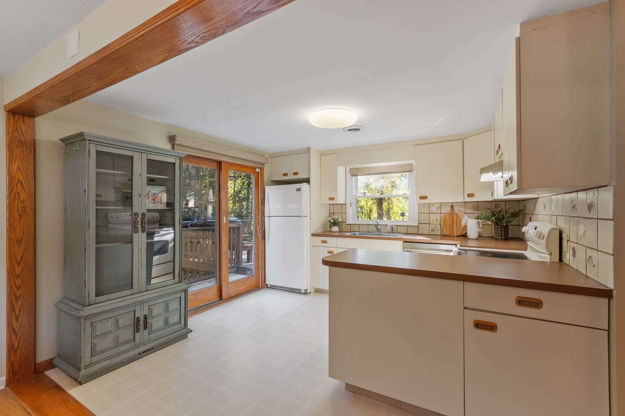 Single Family Residence at 390 North Rd, Bedford MA 01730, Bedford, photo 13 of 40
