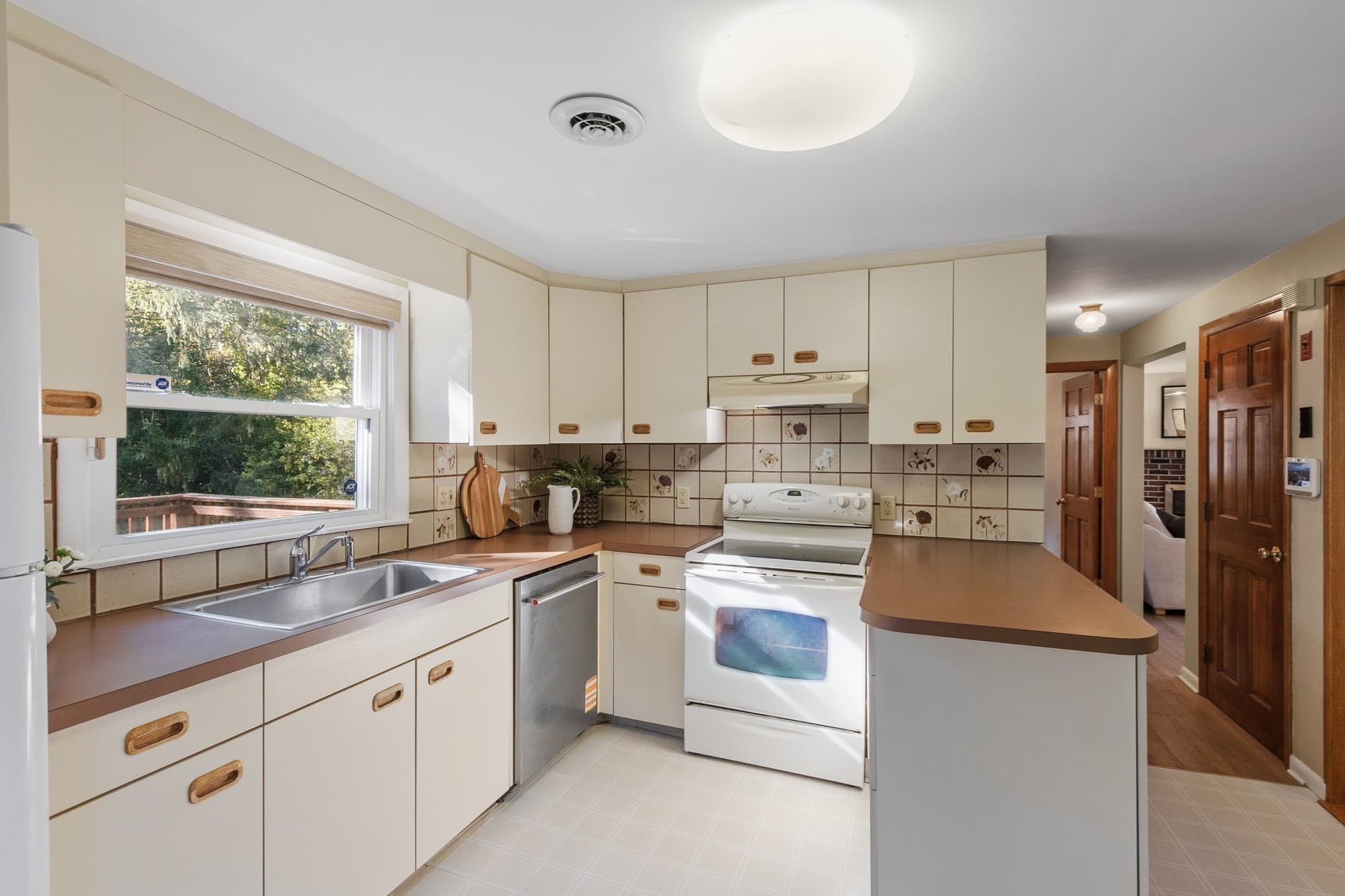Single Family Residence at 390 North Rd, Bedford MA 01730, Bedford, photo 15 of 40