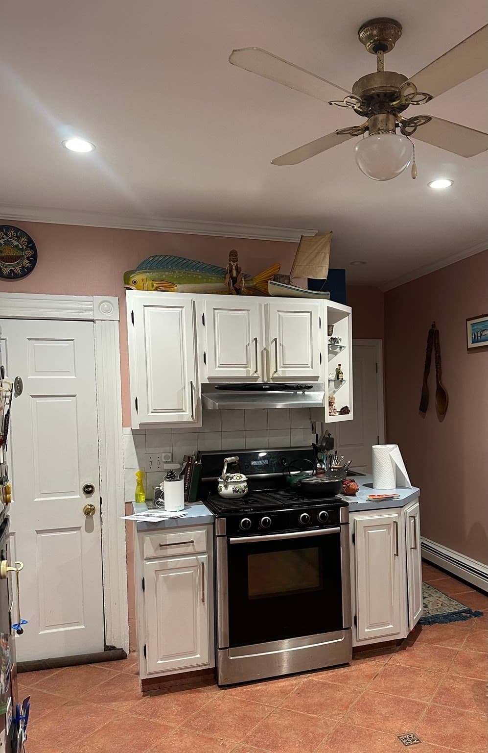 Condominium at 17 Broad # 1, Lynn MA 01902, Lynn, photo 3 of 6