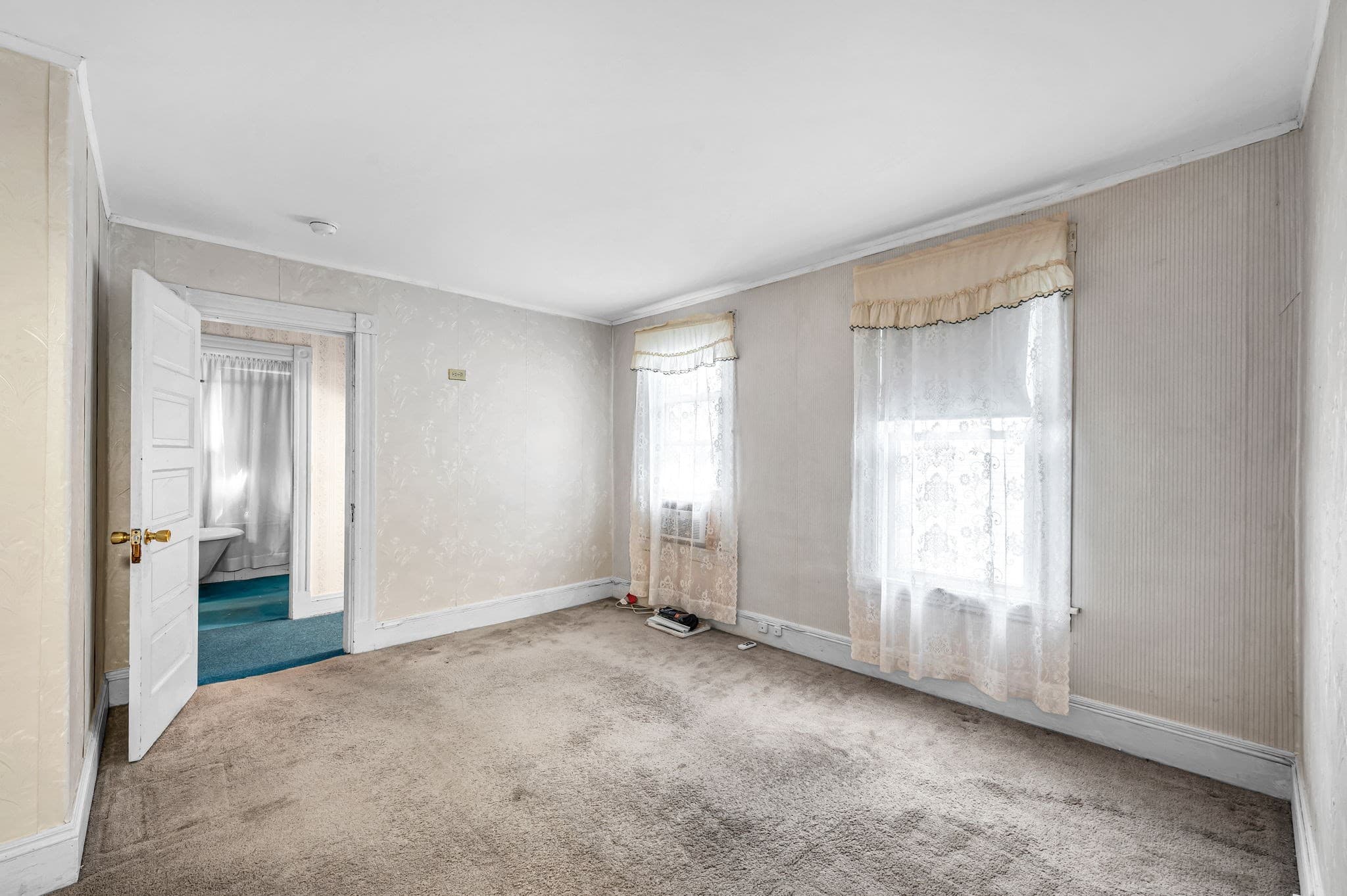 Single Family Residence at 26 Denton Cir, Springfield MA 01104, Springfield, photo 26 of 34