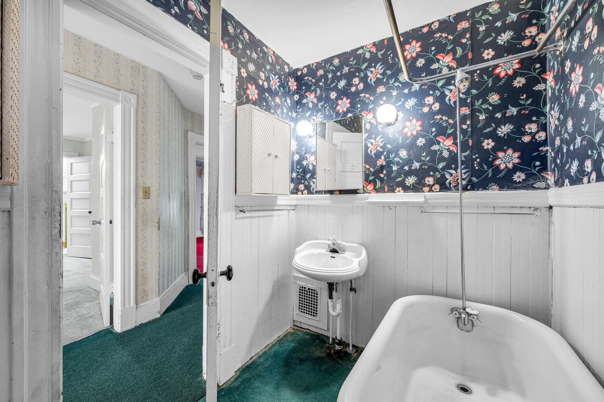 Single Family Residence at 26 Denton Cir, Springfield MA 01104, Springfield, photo 30 of 34