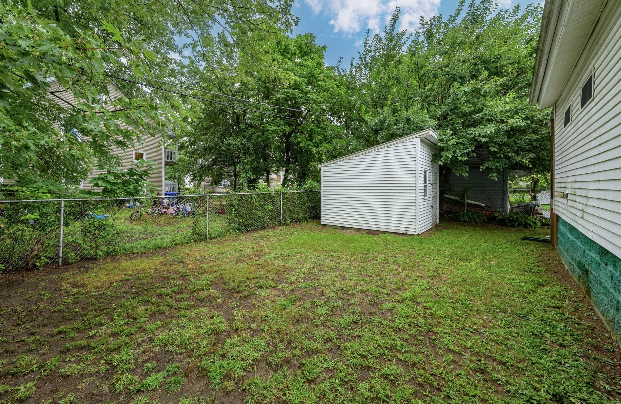 Single Family Residence at 26 Denton Cir, Springfield MA 01104, Springfield, photo 4 of 34