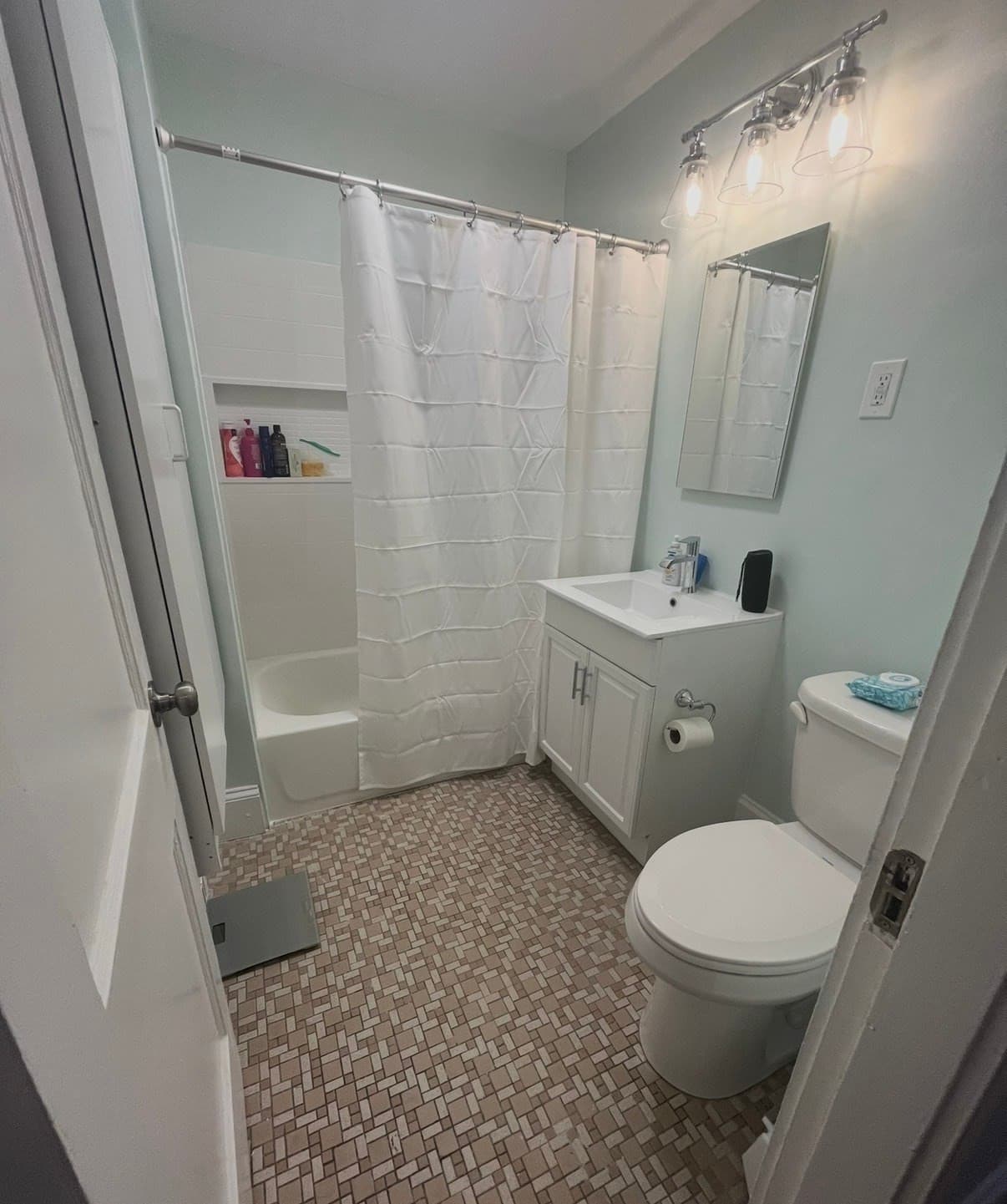 3 Family at 23-25 Fremont St, Winthrop MA 02152, Winthrop, photo 9 of 23