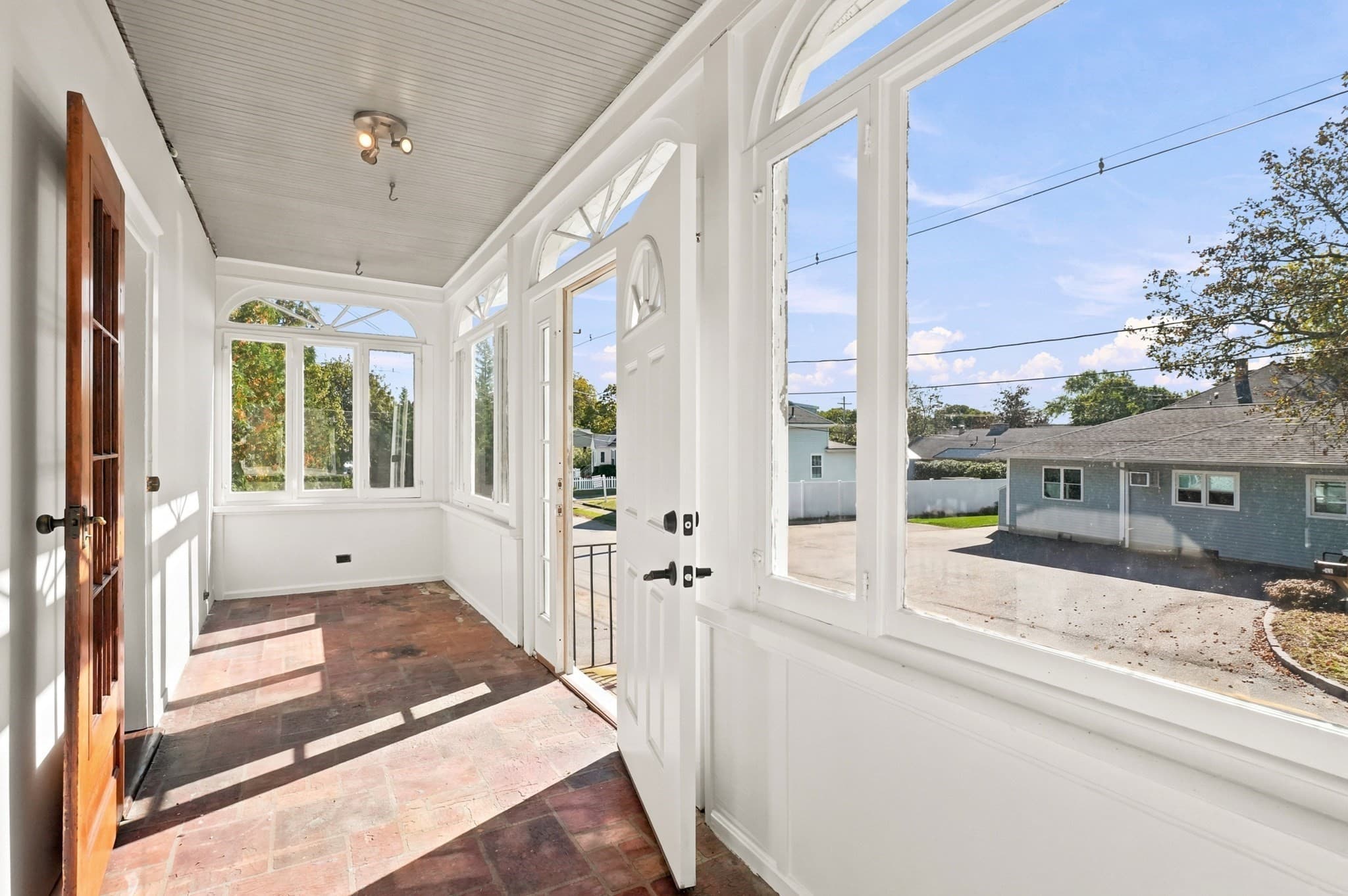 Single Family Residence at 9 Glenway Ave, Peabody MA 01960, Peabody, photo 5 of 24
