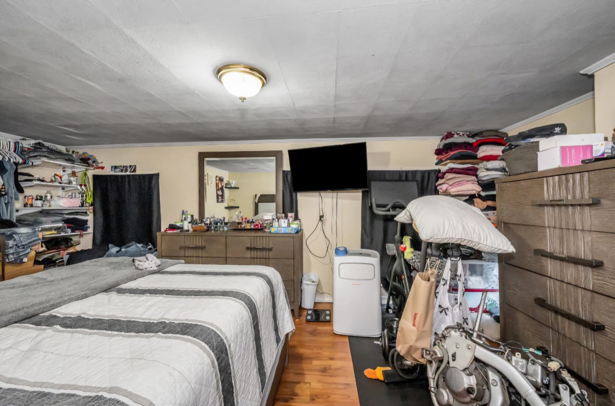 Multi Family at 17 Auburn St, Lowell MA 01852, Lowell, photo 19 of 27