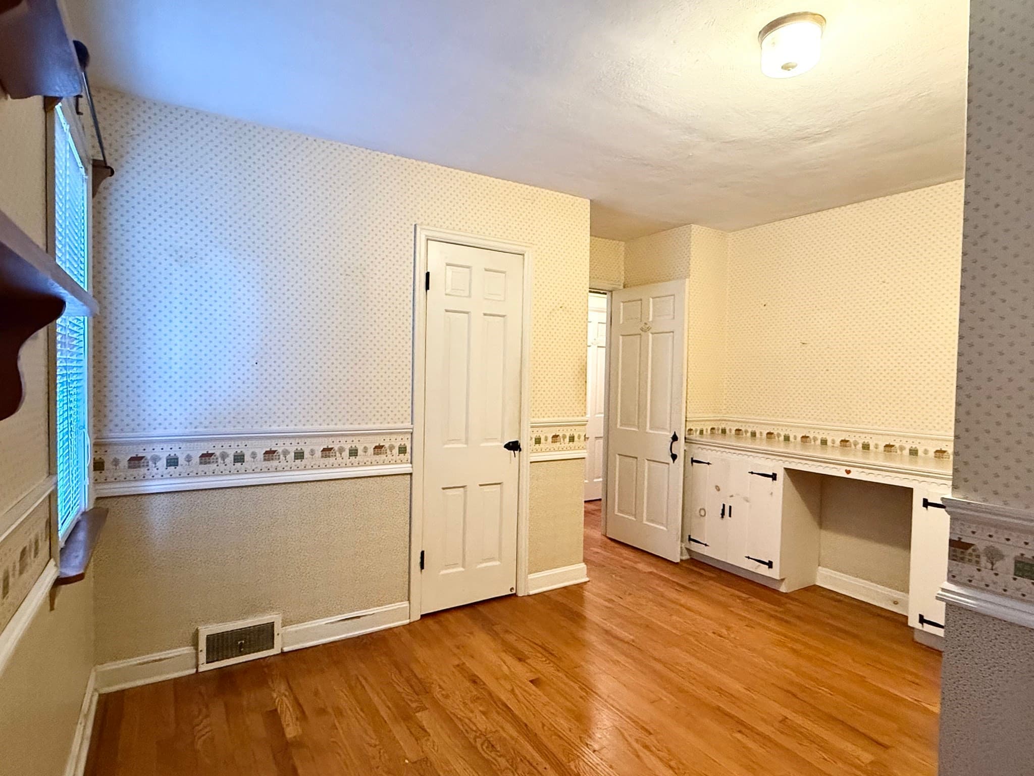 Single Family Residence at 719 South Branch Parkway, Springfield MA 01118, Springfield, photo 26 of 41