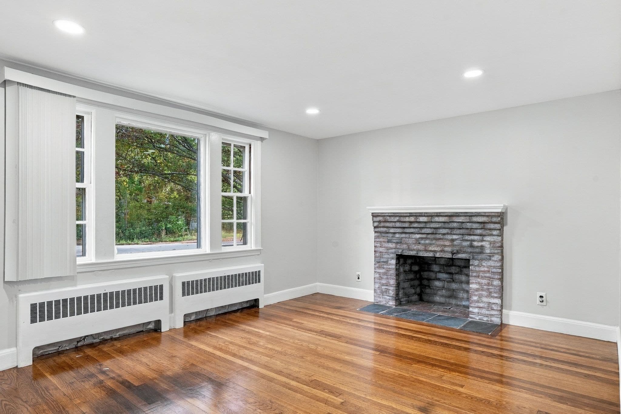 Single Family Residence at 244 Mechanic St, Foxboro MA 02035, Foxboro, photo 7 of 28