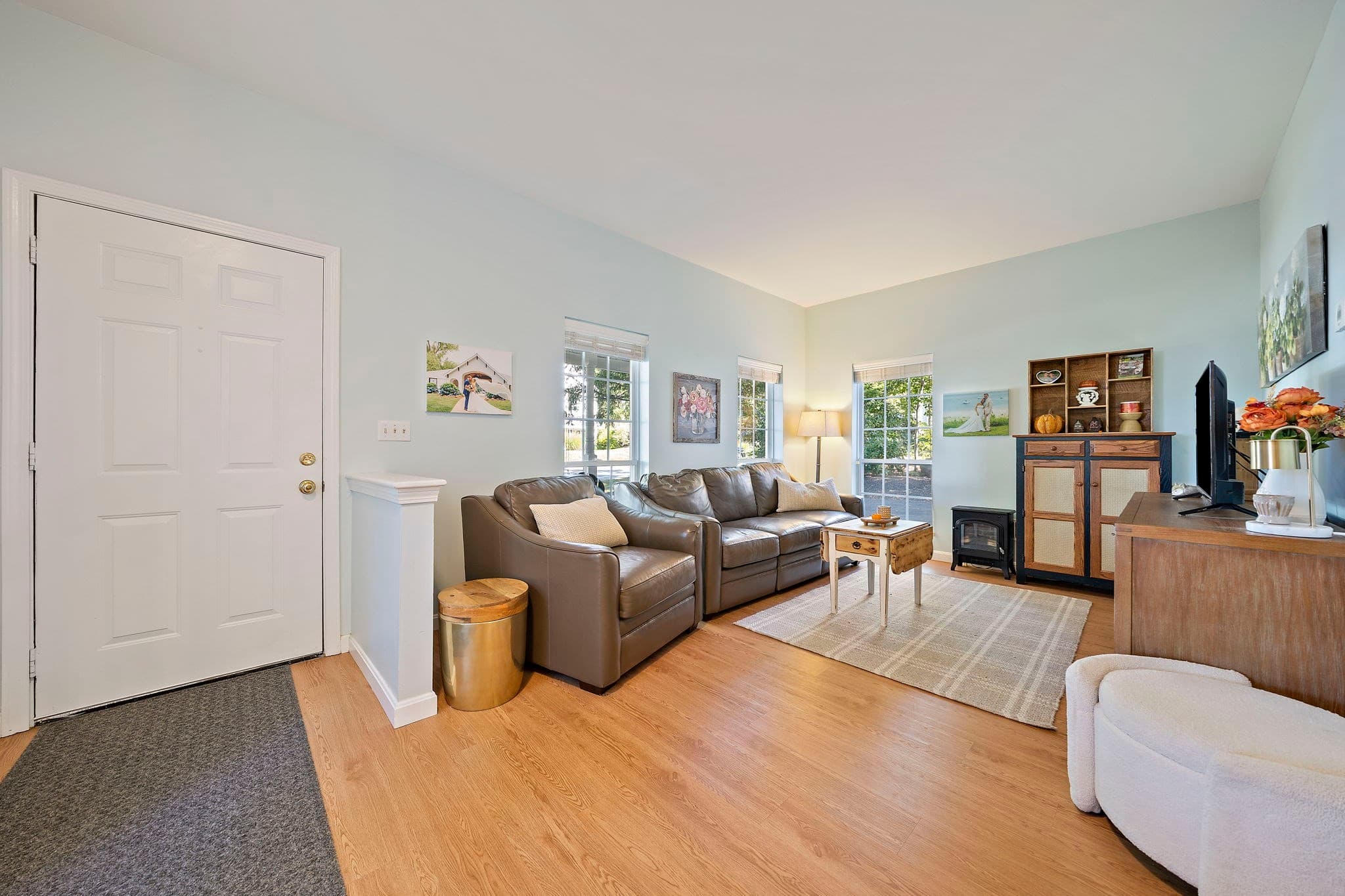 Single Family Residence at 7 Ouimet Ln, Foxboro MA 02035, Foxboro, photo 6 of 37