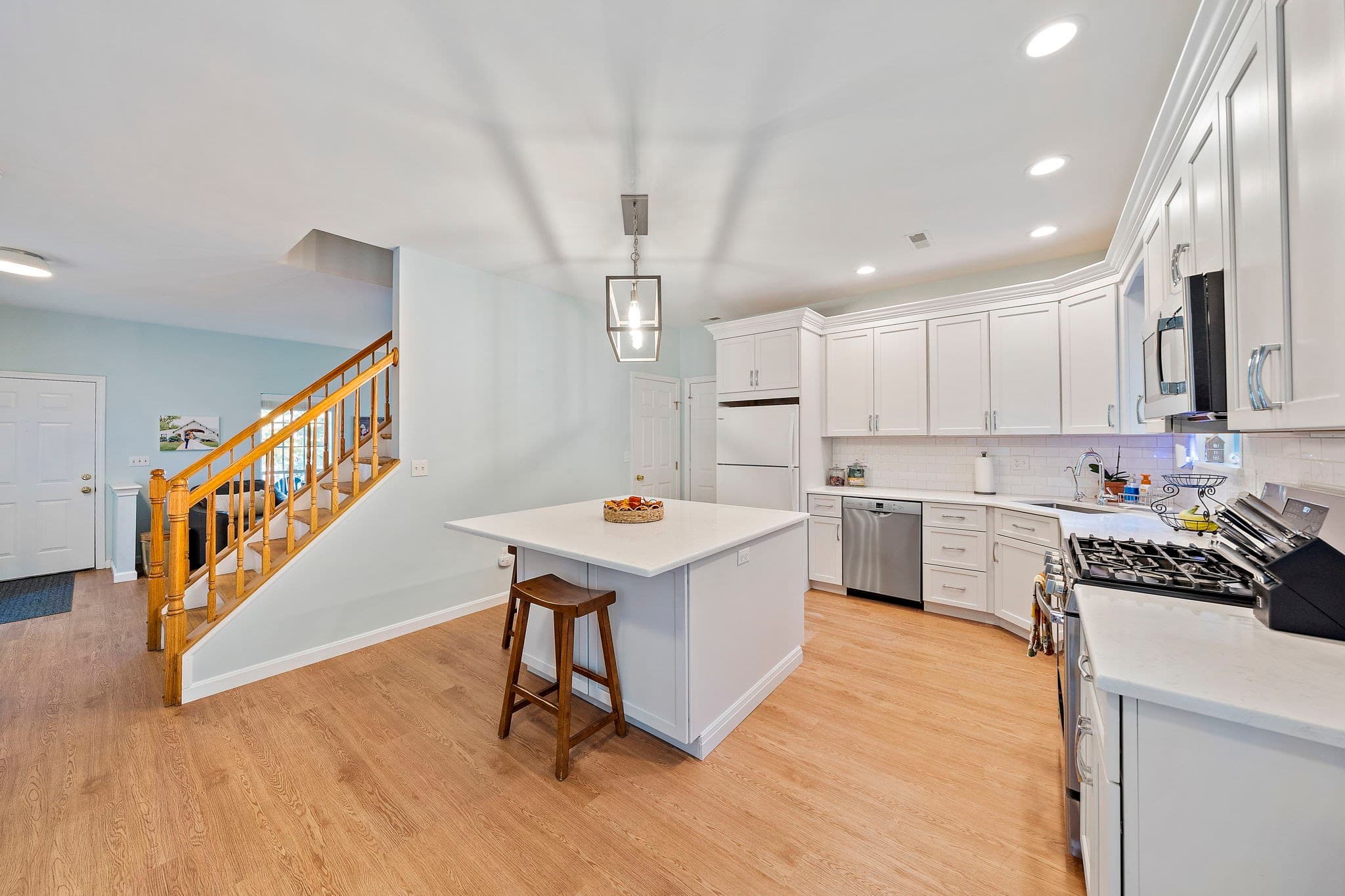Single Family Residence at 7 Ouimet Ln, Foxboro MA 02035, Foxboro, photo 13 of 37
