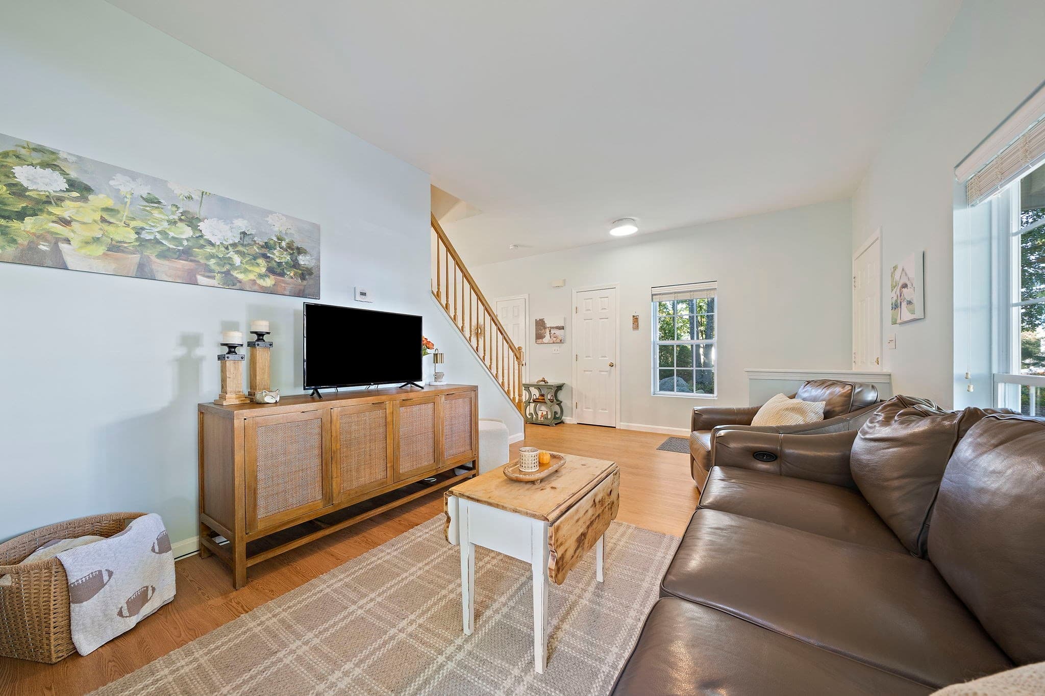 Single Family Residence at 7 Ouimet Ln, Foxboro MA 02035, Foxboro, photo 7 of 37