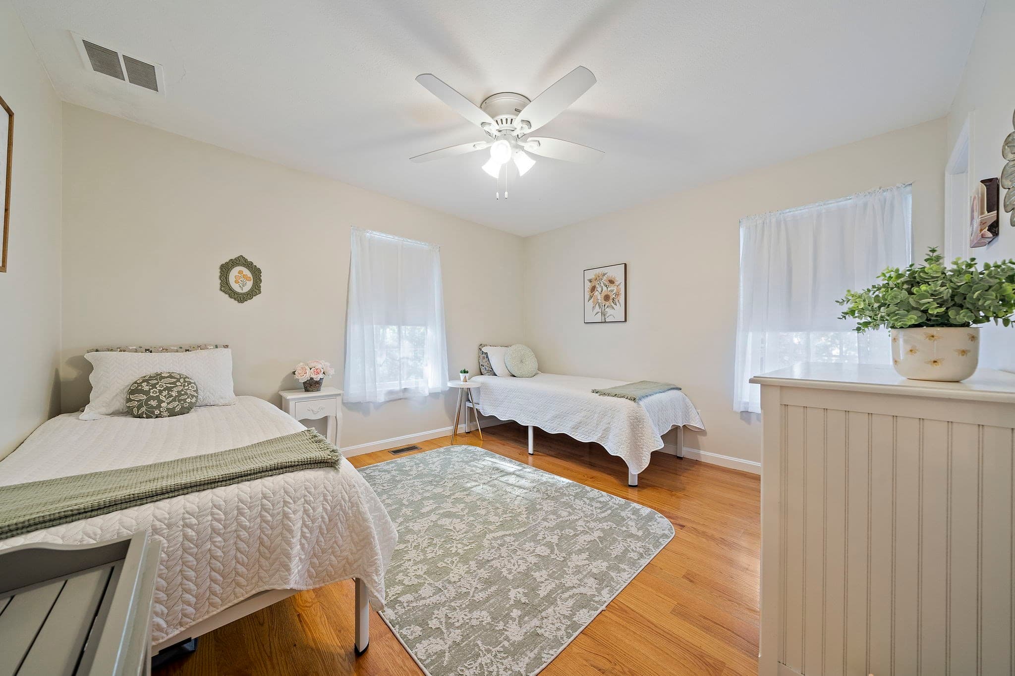 Single Family Residence at 7 Ouimet Ln, Foxboro MA 02035, Foxboro, photo 20 of 37