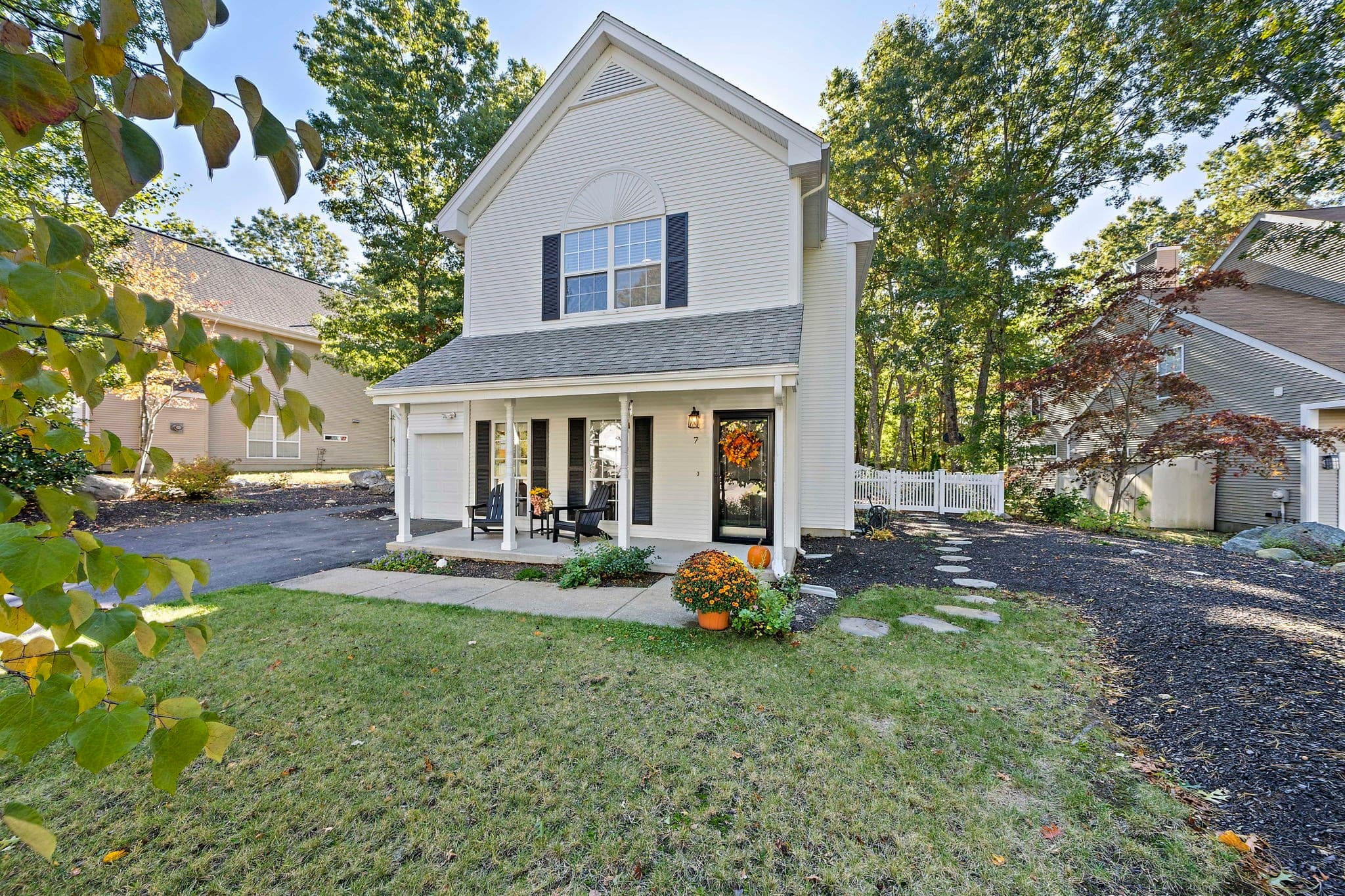 Single Family Residence at 7 Ouimet Ln, Foxboro MA 02035, Foxboro, photo 4 of 37