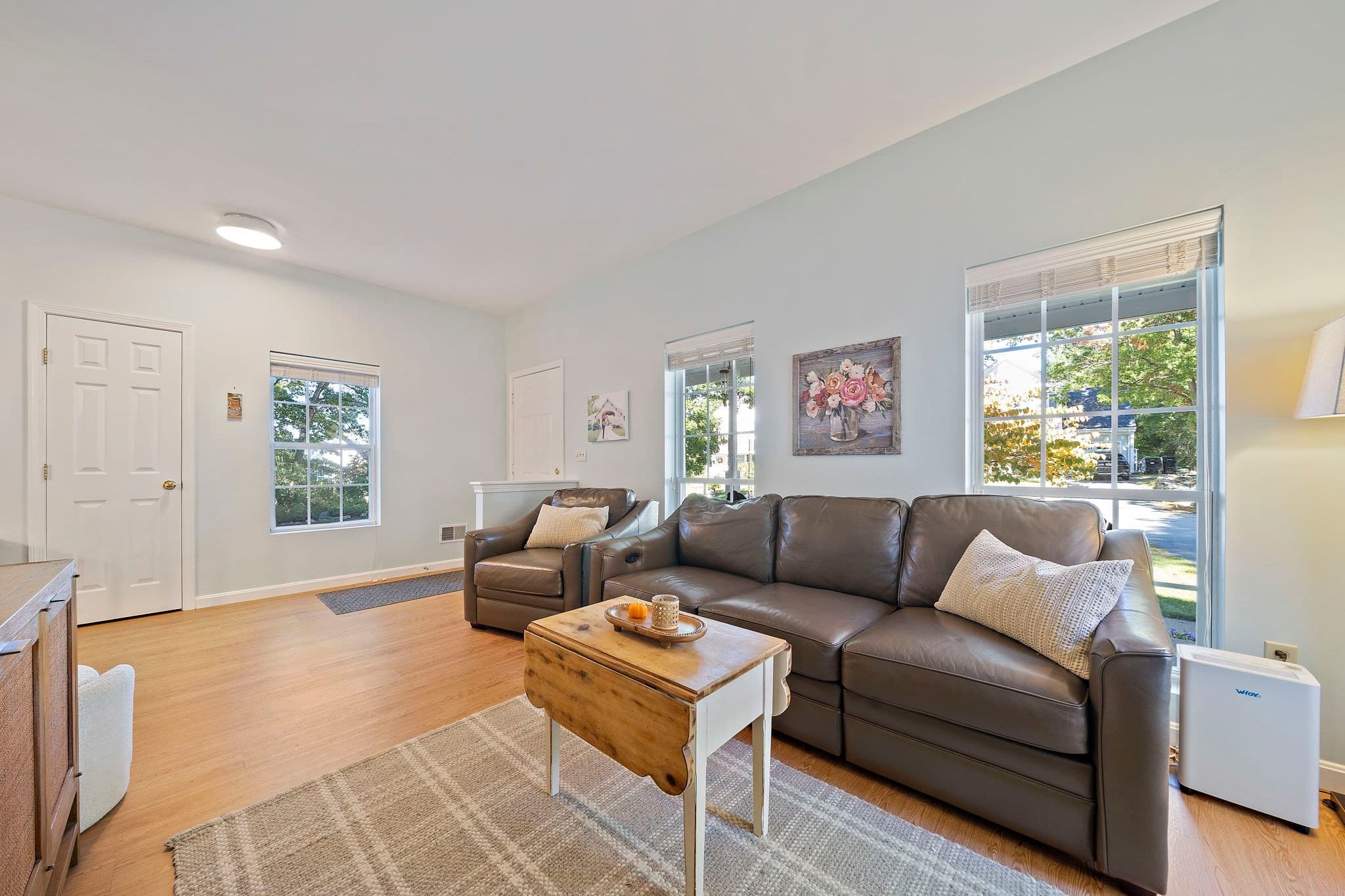 Single Family Residence at 7 Ouimet Ln, Foxboro MA 02035, Foxboro, photo 8 of 37