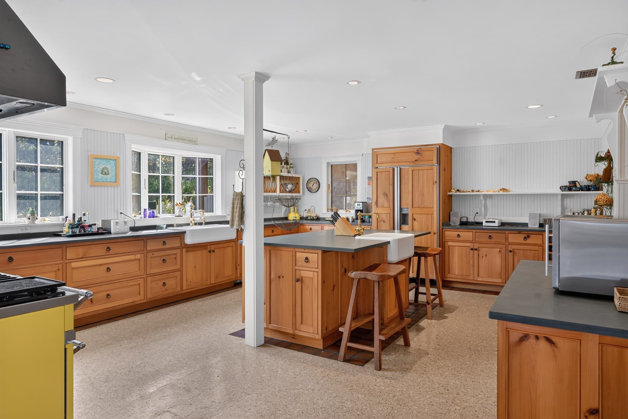 Single Family Residence at 4 Garrett Way, Edgartown MA 02539, Edgartown, photo 11 of 42