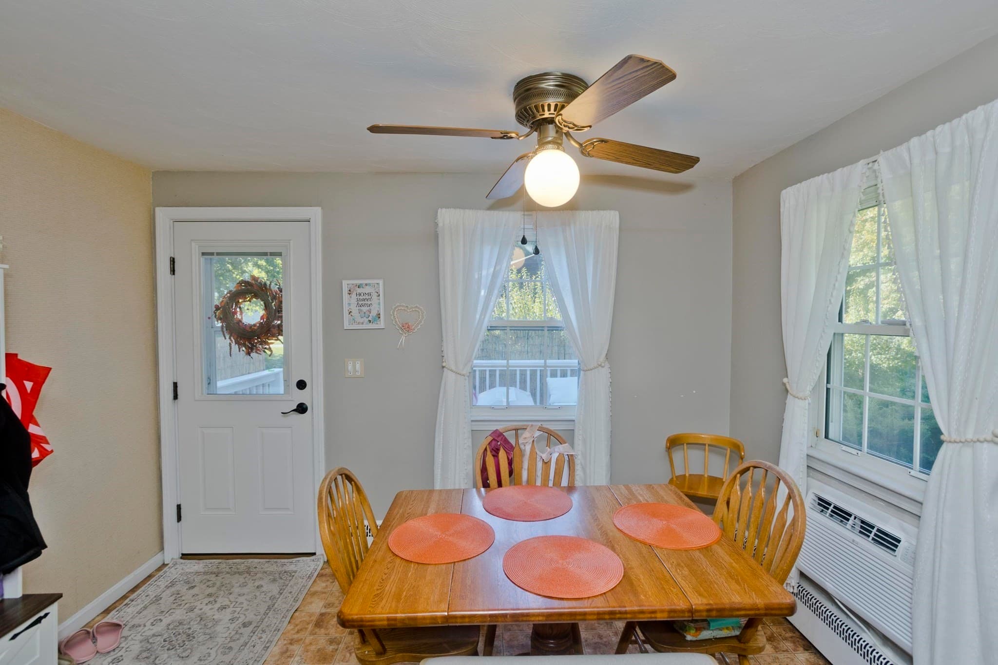Single Family Residence at 119 Florida Dr, Agawam MA 01001, Agawam, photo 9 of 32