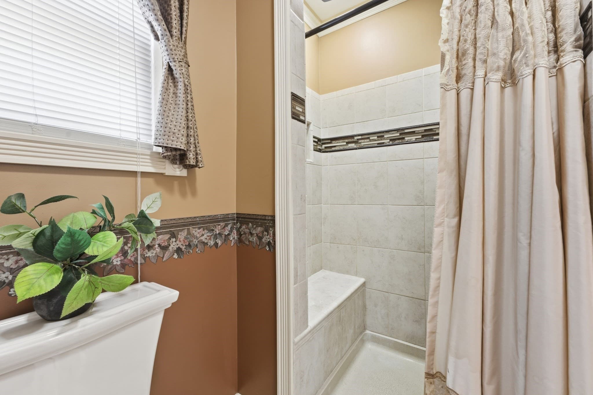 Single Family Residence at 66 Barrison St, Springfield MA 01109, Springfield, photo 20 of 42