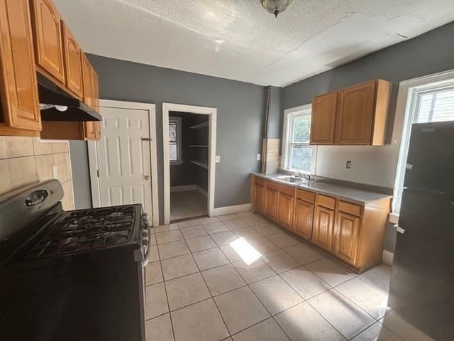 Condominium at 10 Westcott Street # 1, Boston MA 02124, Boston, photo 5 of 13