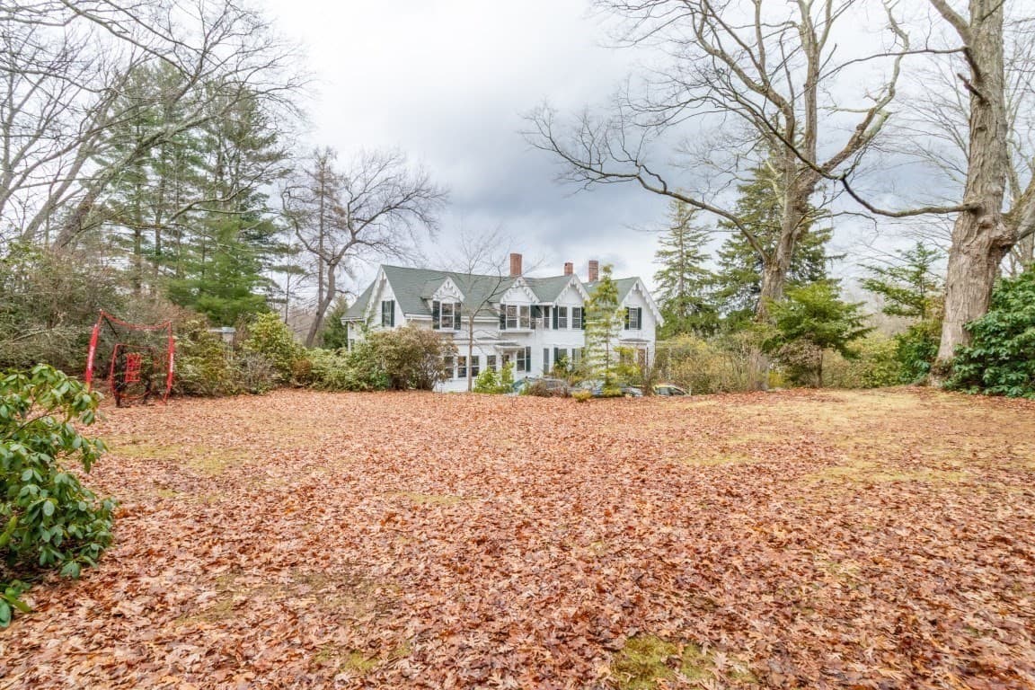 Residential at 140 Pleasant St, Newton MA 02459, Newton, photo 5 of 10