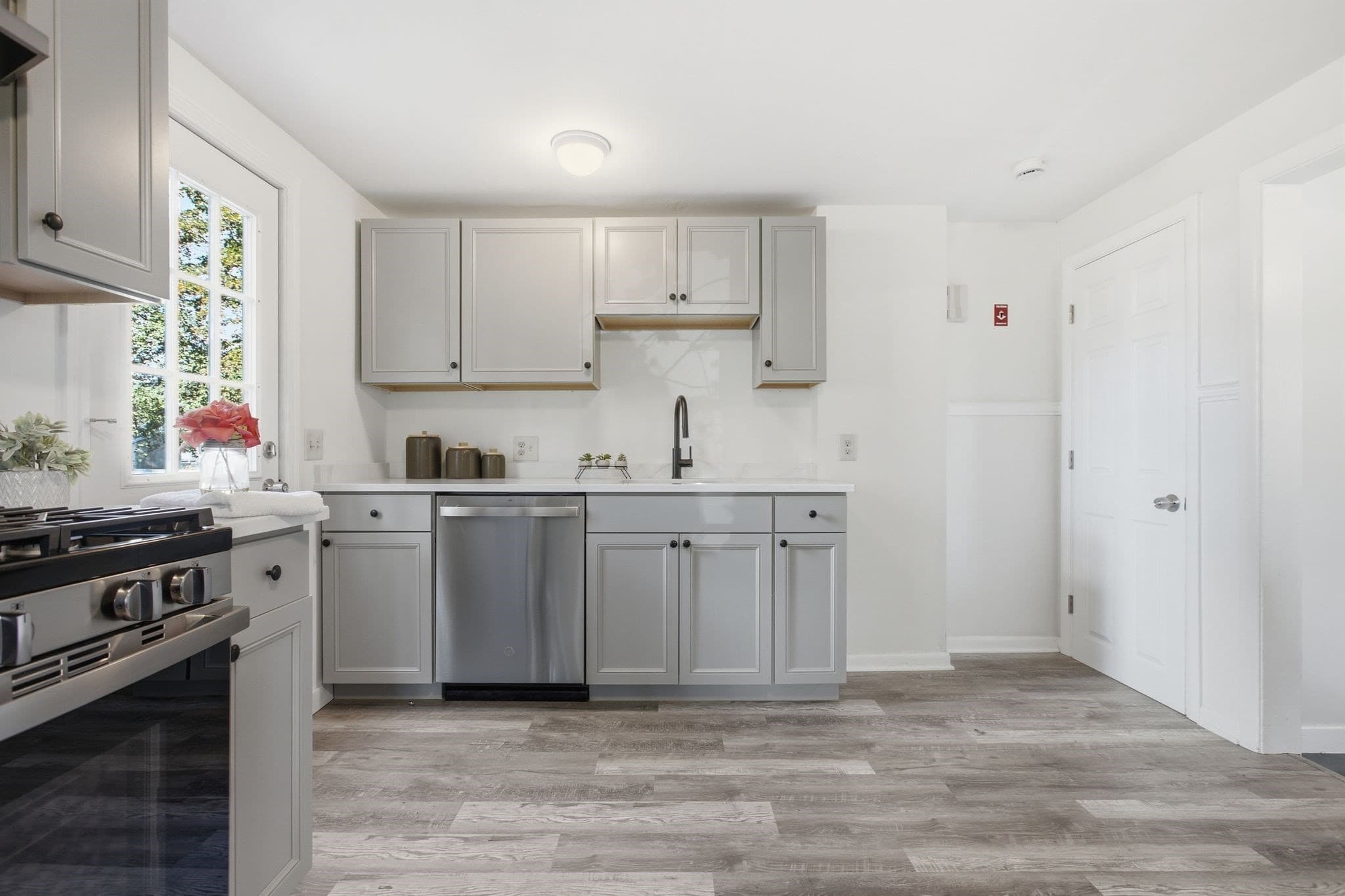 Condominium at 27 Lynn St # A, Peabody MA 01960, Peabody, photo 7 of 22