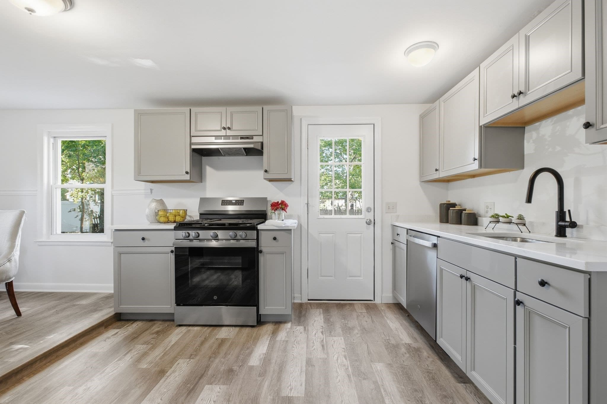 Condominium at 27 Lynn St # A, Peabody MA 01960, Peabody, photo 4 of 22