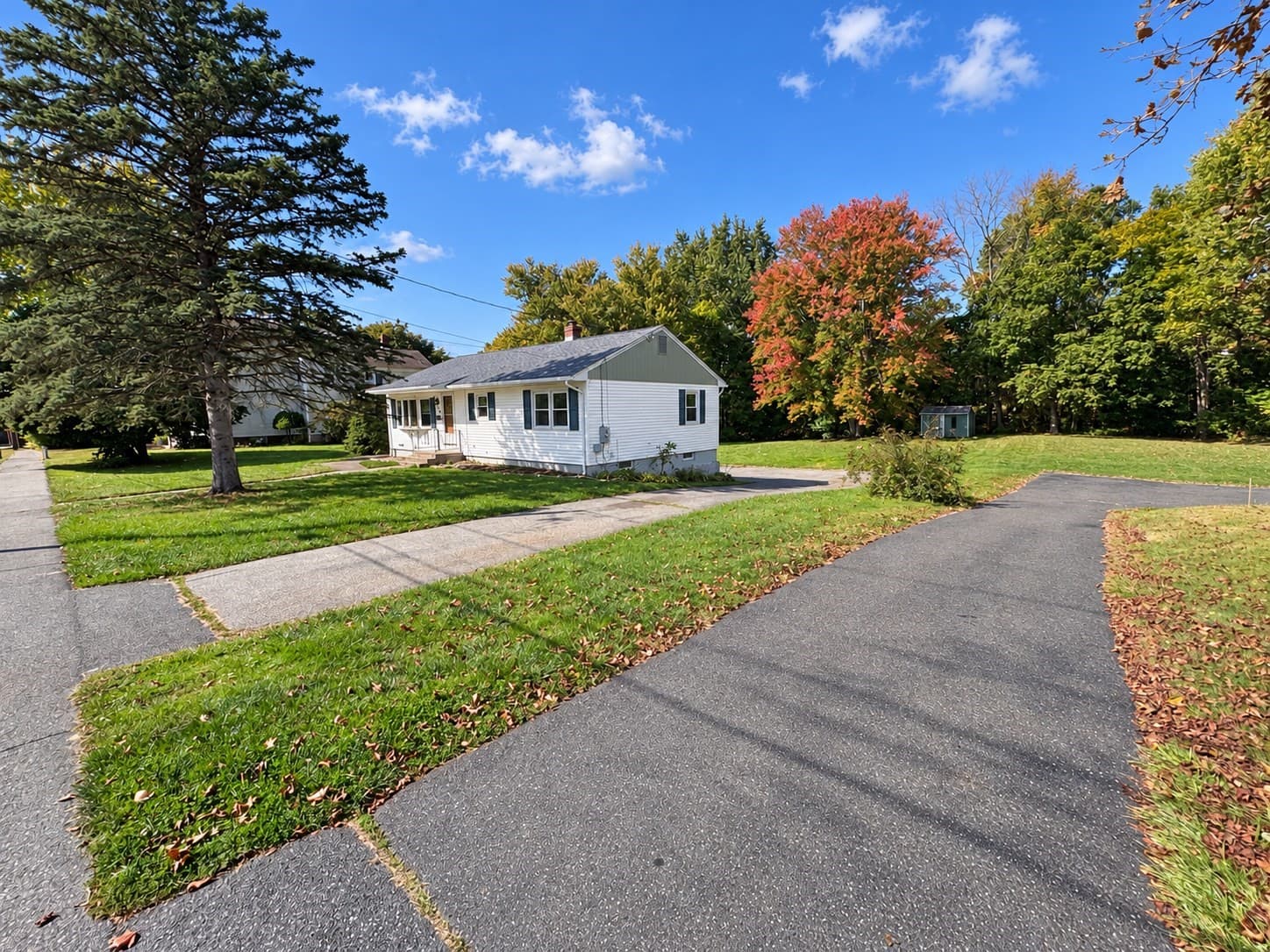 Single Family Residence at 10 Taylor St, South Hadley MA 01075, South Hadley, photo 2 of 3