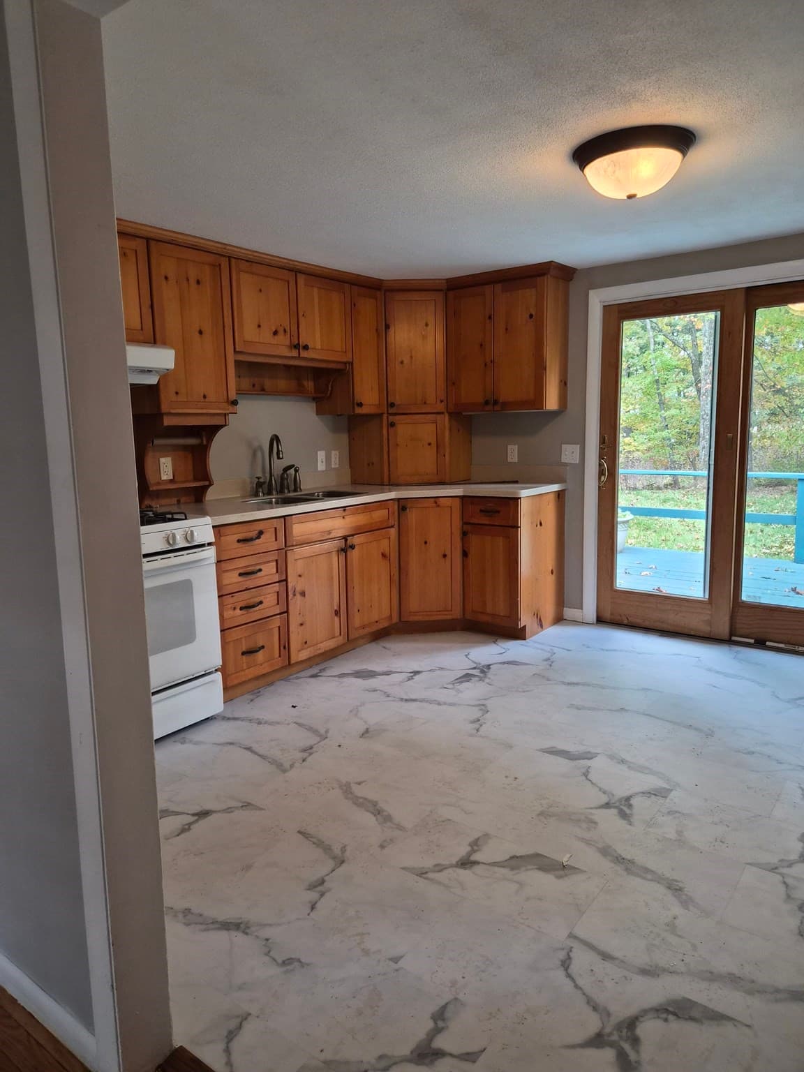 Single Family Residence at 4 Silver Street, Monson MA 01057, Monson, photo 3 of 3