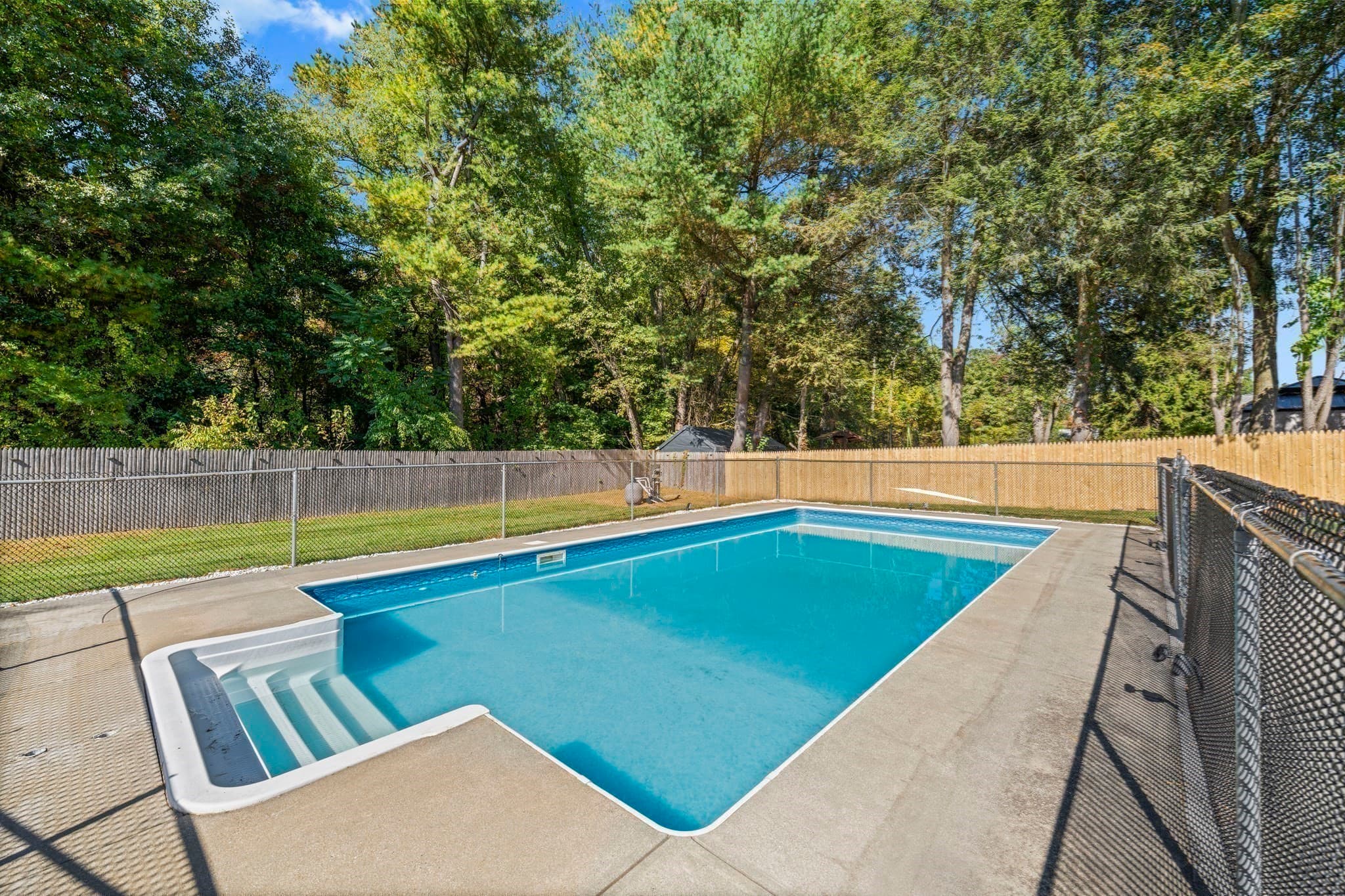 Single Family Residence at 42 Holland Dr, East Longmeadow MA 01028, East Longmeadow, photo 33 of 38