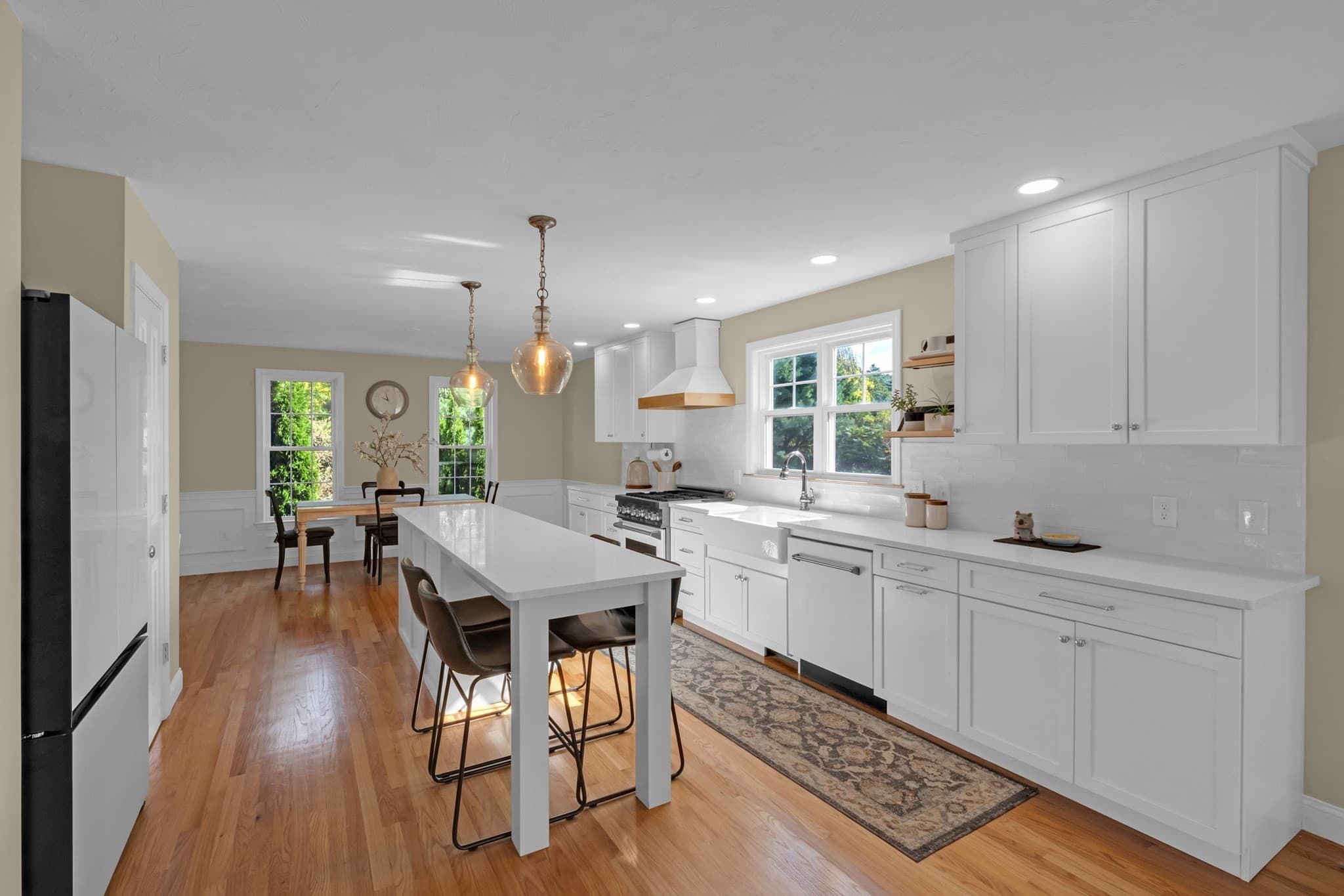 Single Family Residence at 1 Highland Ln, Sturbridge MA 01518, photo 6 of 42