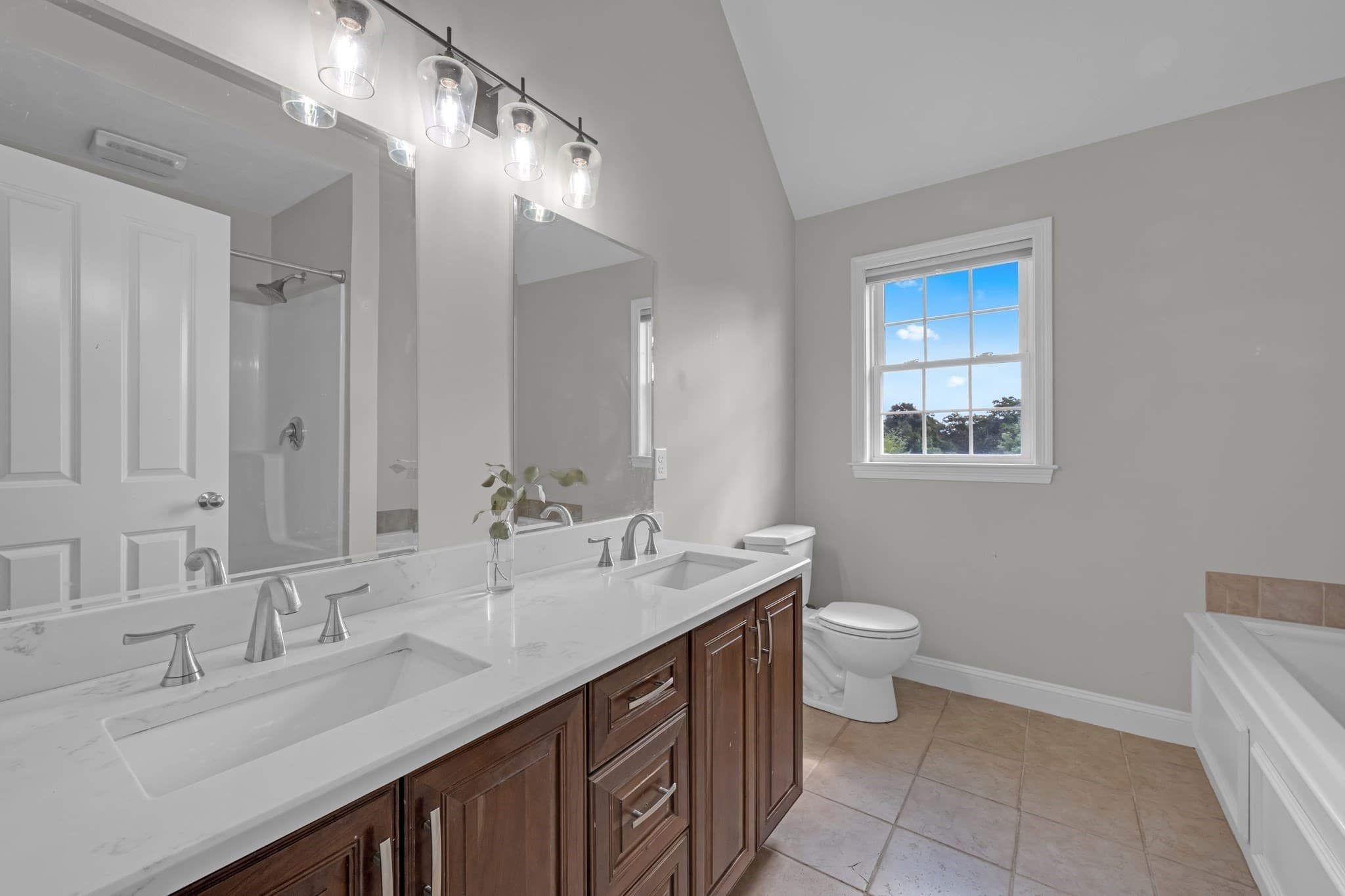 Single Family Residence at 1 Highland Ln, Sturbridge MA 01518, photo 22 of 42