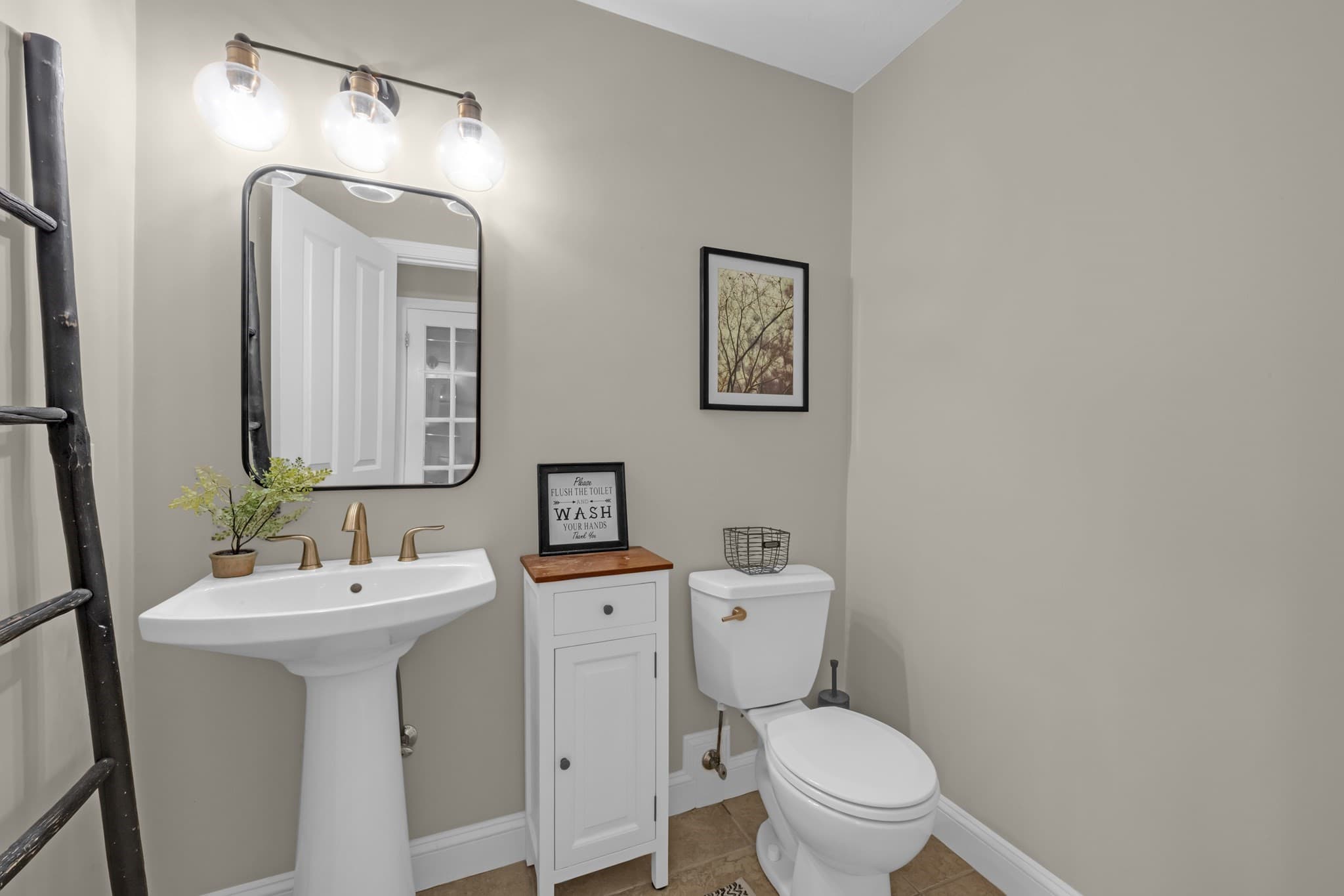 Single Family Residence at 1 Highland Ln, Sturbridge MA 01518, photo 15 of 42