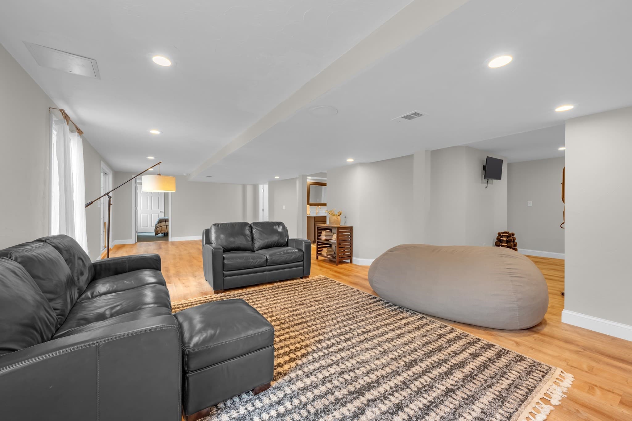 Single Family Residence at 1 Highland Ln, Sturbridge MA 01518, photo 31 of 42