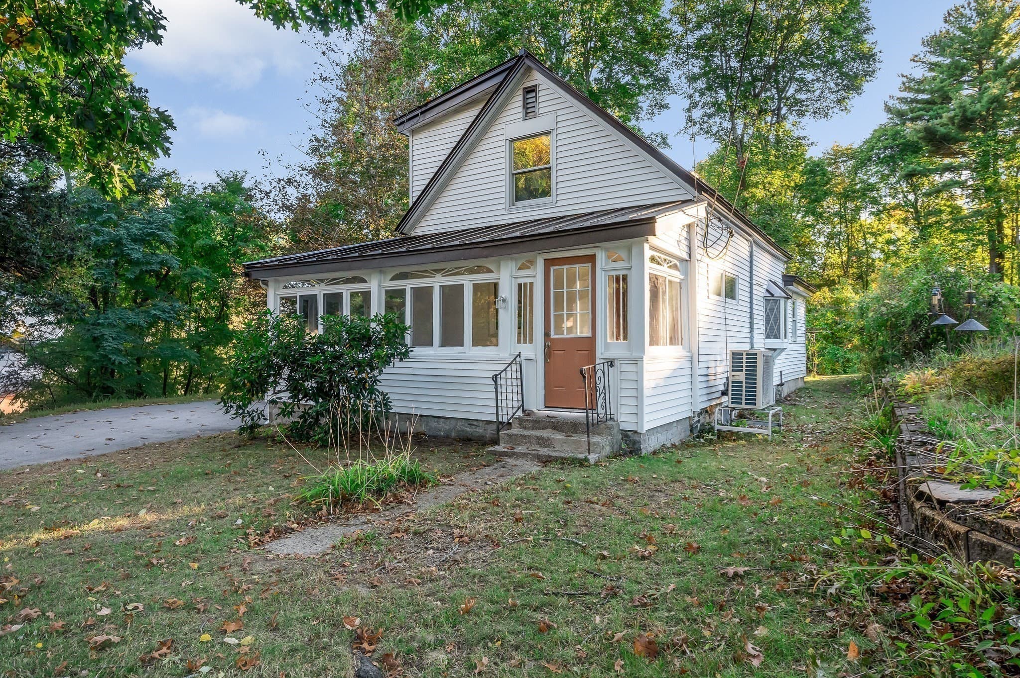 Single Family Residence at 86 Donohue Rd, Dracut MA 01826, Dracut, photo 2 of 30