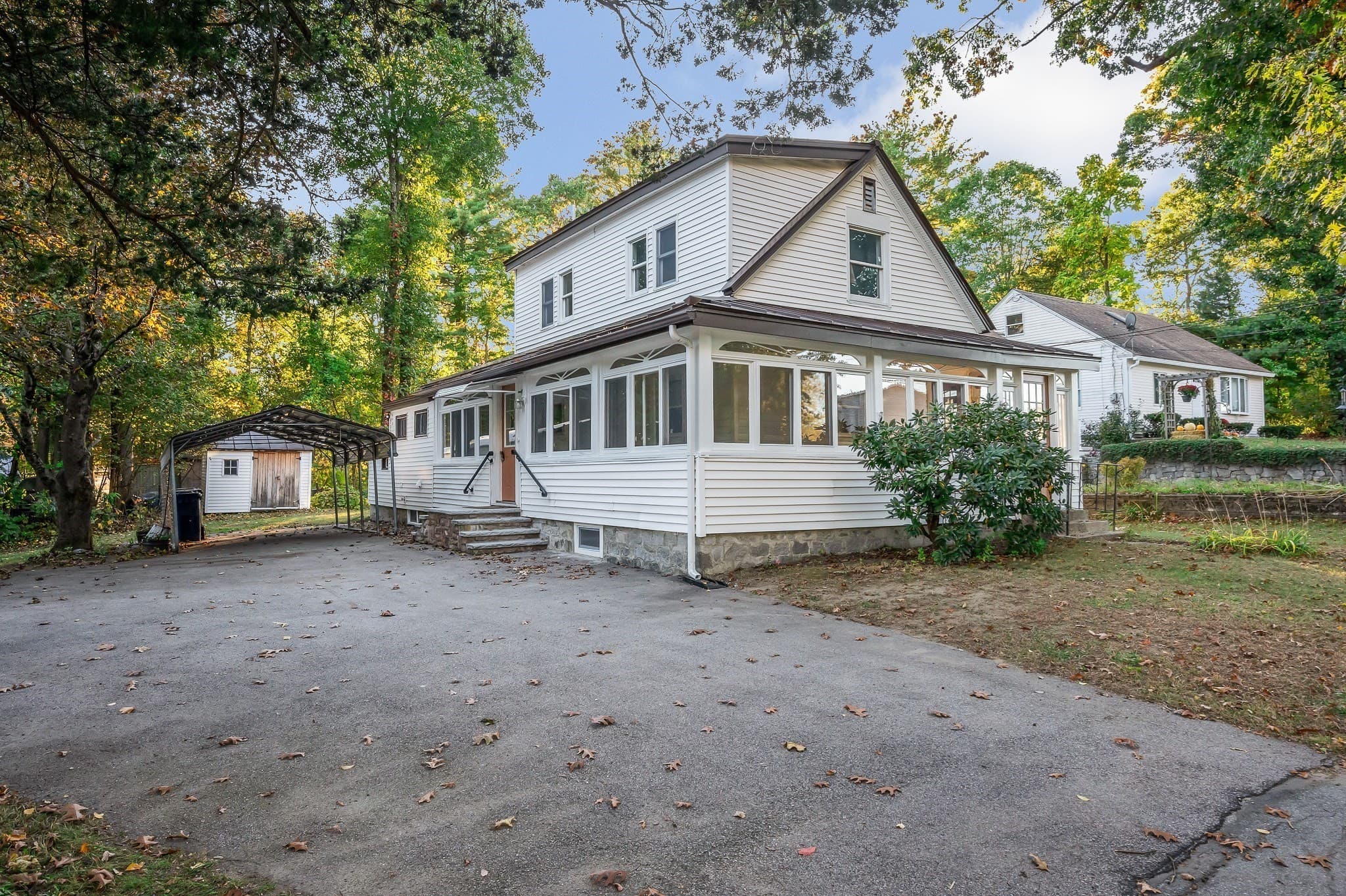 86 Donohue Rd, Dracut MA 01826