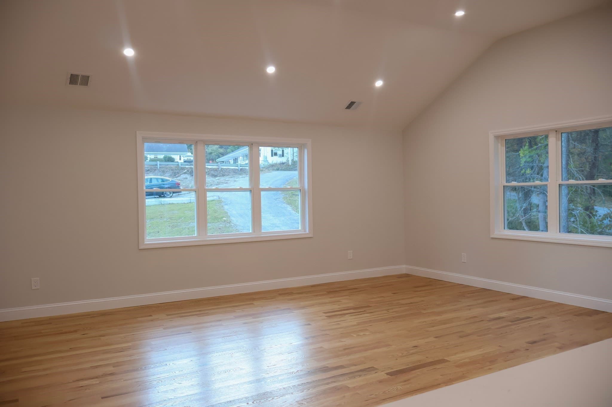 Single Family Residence at 190 Southbridge Rd, Dudley MA 01571, Dudley, photo 6 of 33
