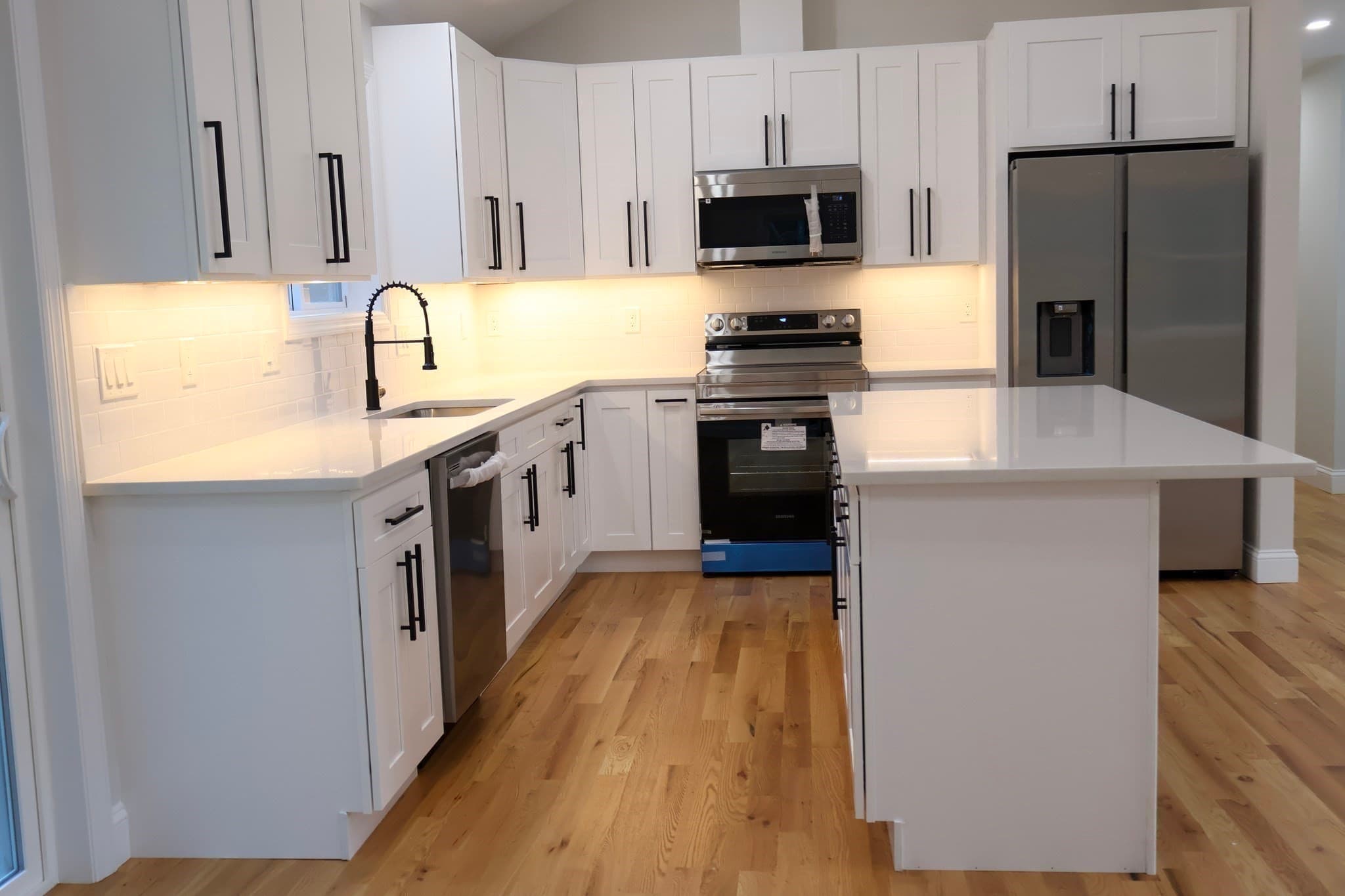 Single Family Residence at 190 Southbridge Rd, Dudley MA 01571, Dudley, photo 9 of 33