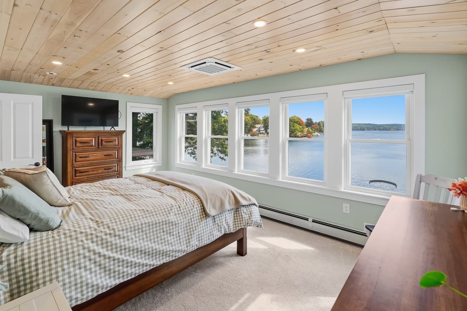 Single Family Residence at 93 Birch Island Rd, Webster MA 01570, Webster, photo 29 of 42
